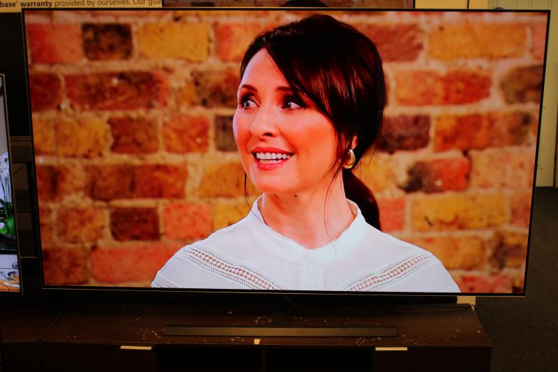 83" LG Evo OLED83G36LA 4K HDR Smart Gallery Edition OLED TV - Electronic World TV