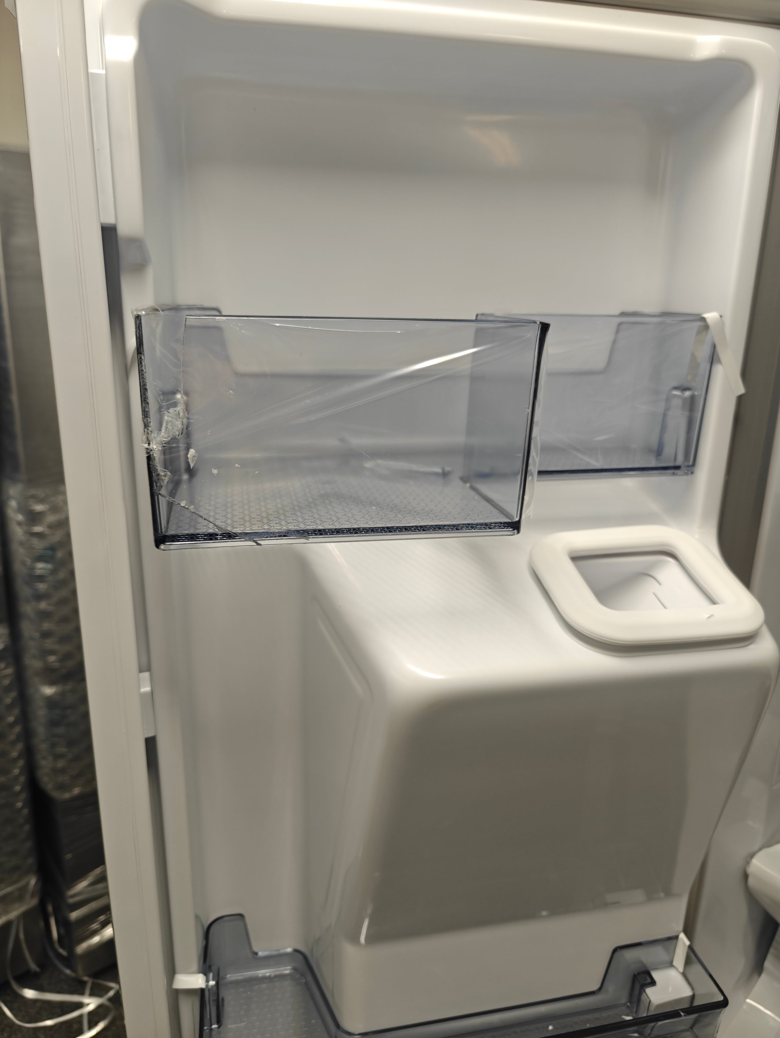 HISENSE RQ760N4SASE PUREFLAT SMART AMERICAN FRIDGE FREEZER - STAINLESS STEEL - Electronic World TV