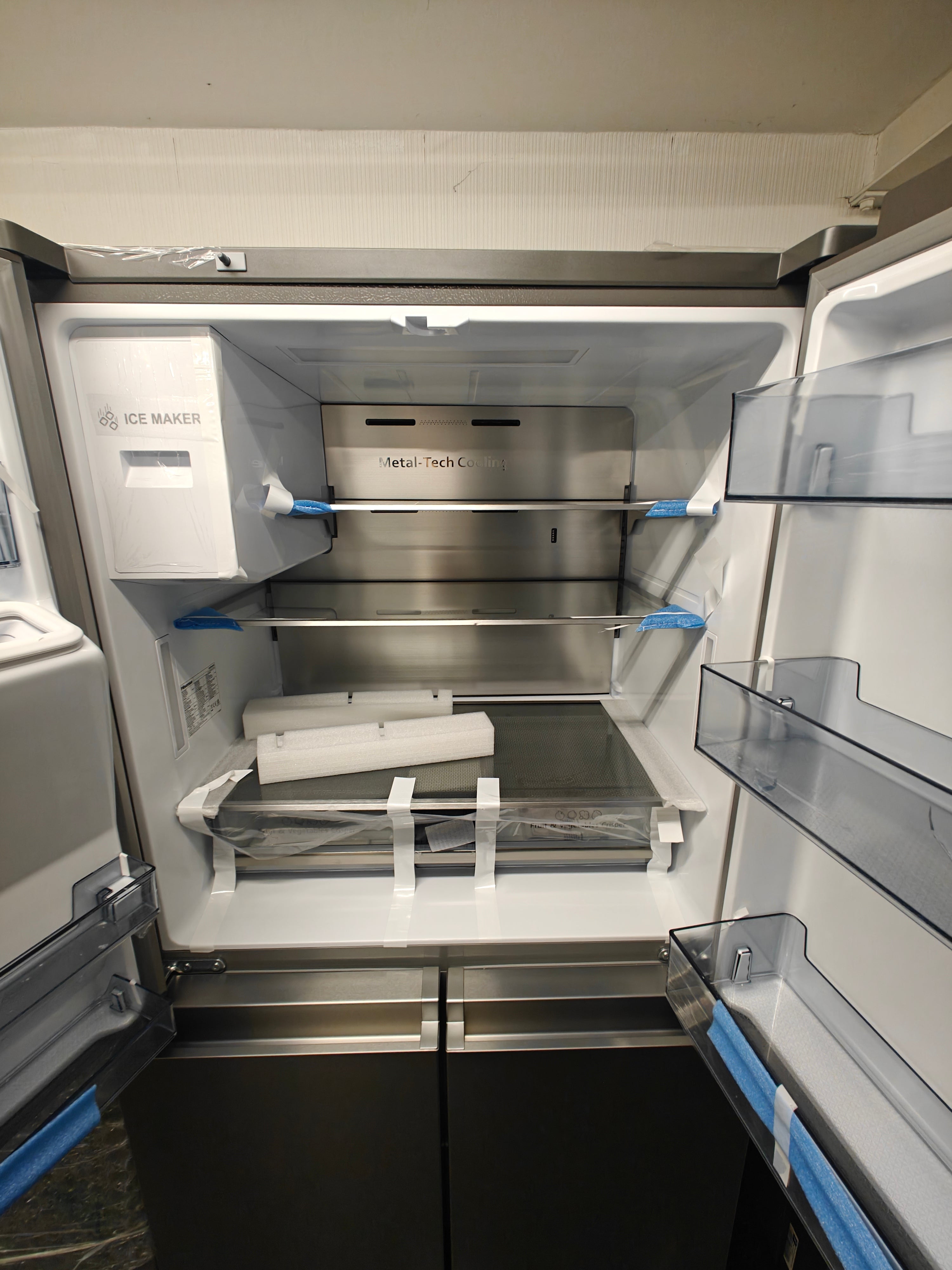 HISENSE RQ760N4SASE PUREFLAT SMART AMERICAN FRIDGE FREEZER - STAINLESS STEEL - Electronic World TV