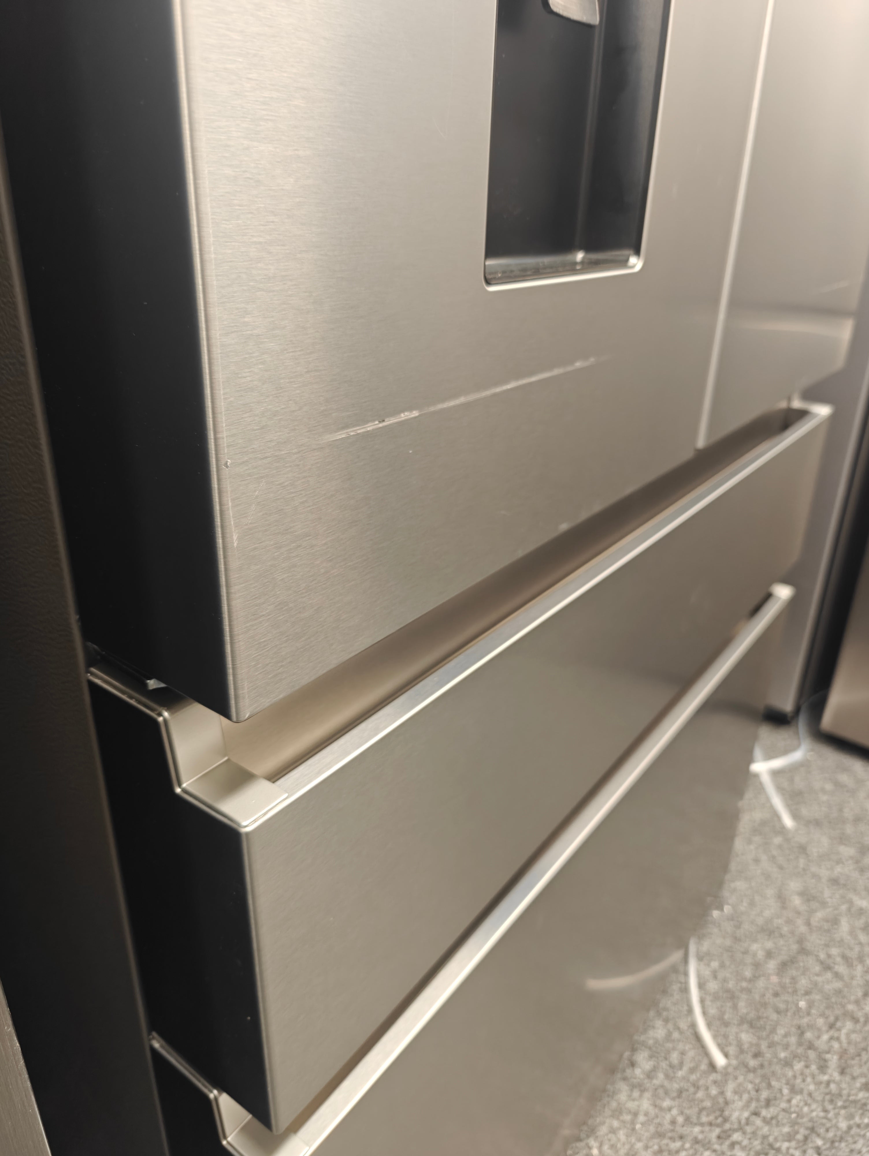 HISENSE RF749N4SWSE PUREFLAT AMERICAN FRIDGE FREEZER - STAINLESS STEEL - Electronic World TV