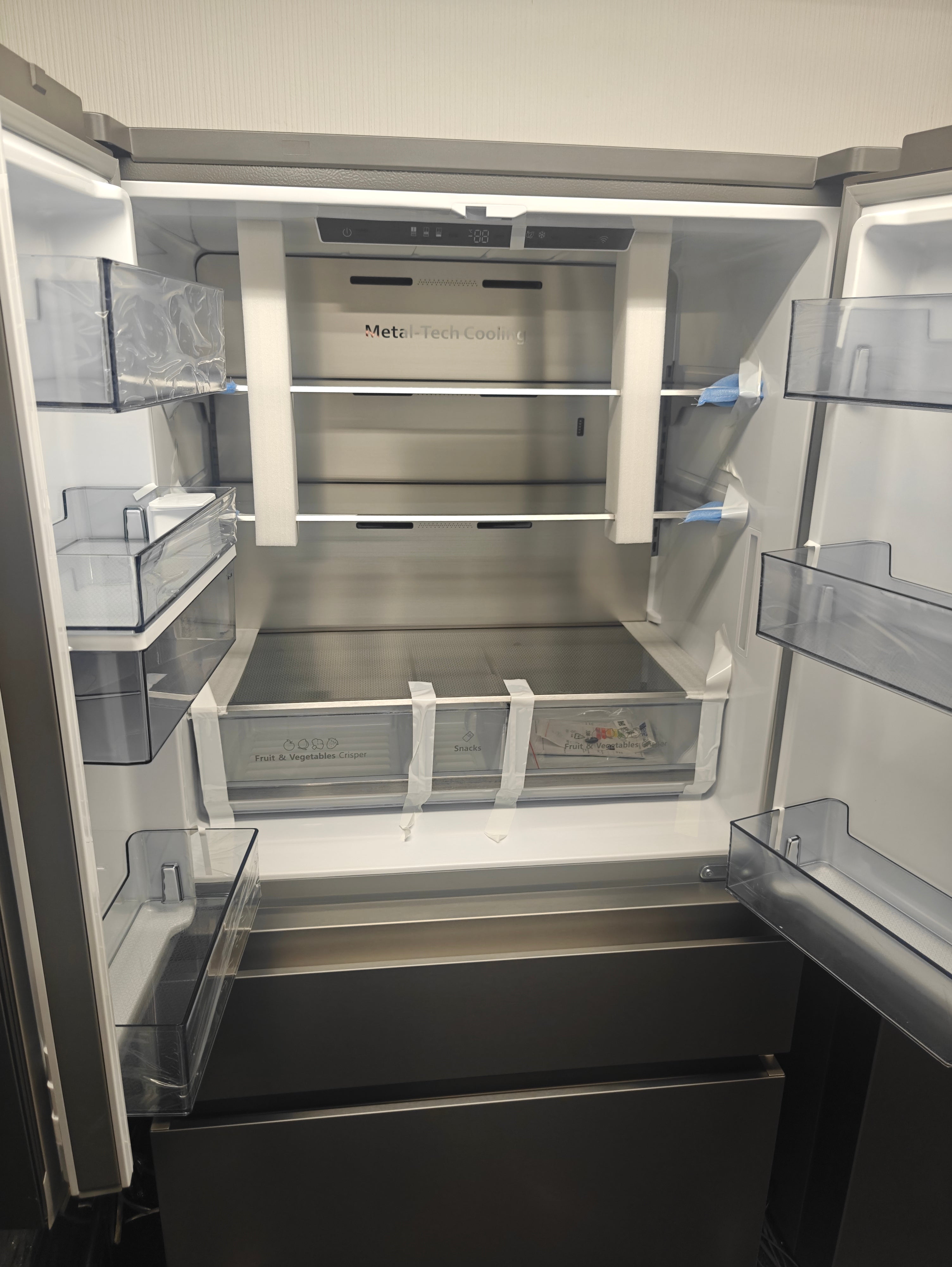 HISENSE RF749N4SWSE PUREFLAT SMART AMERICAN FRIDGE FREEZER - STAINLESS STEEL - Electronic World TV