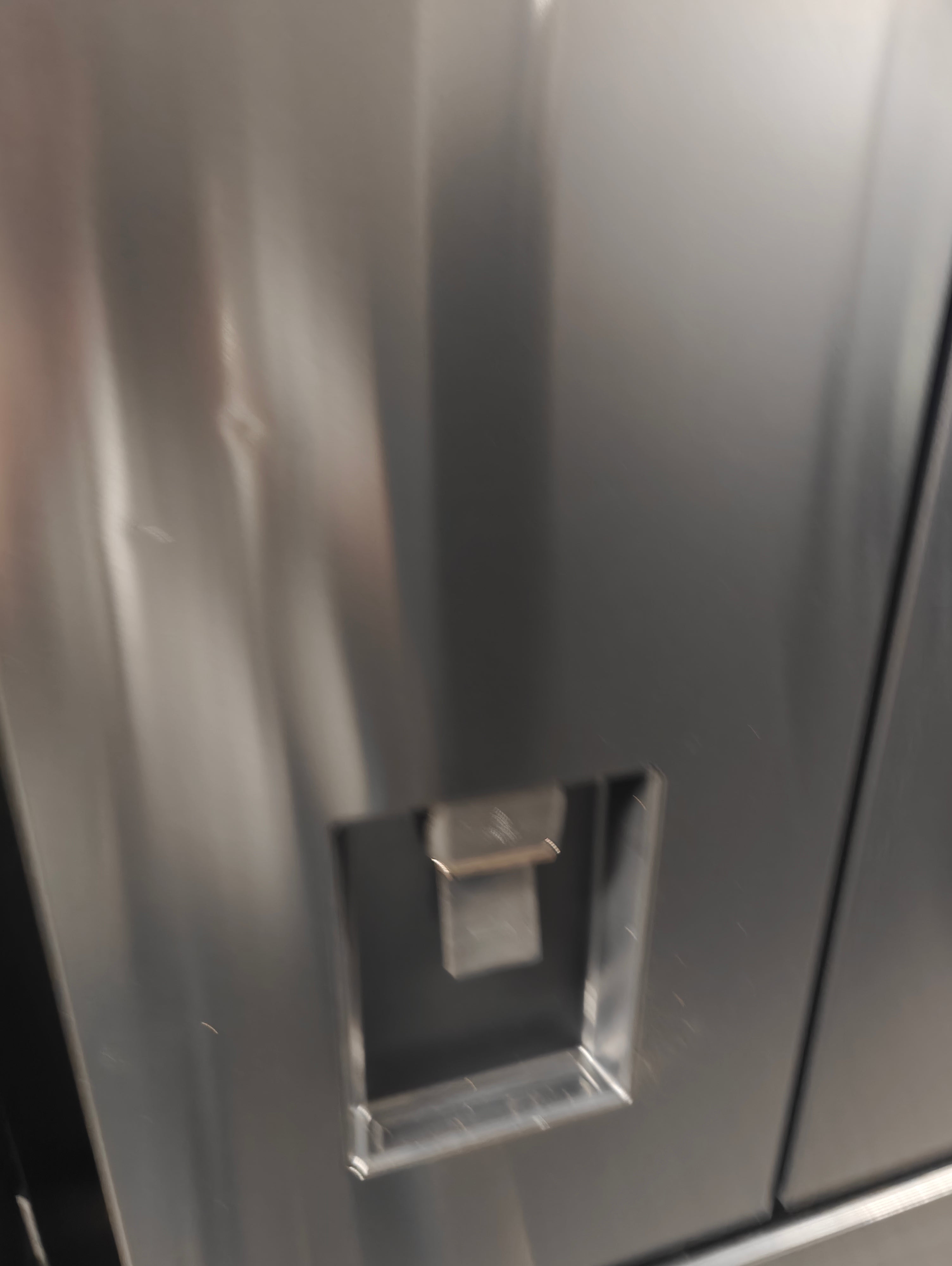 HISENSE RF540N4WFE BLACK NARROW PUREFLAT AMERICAN FRIDGE FREEZER.  . - Electronic World TV