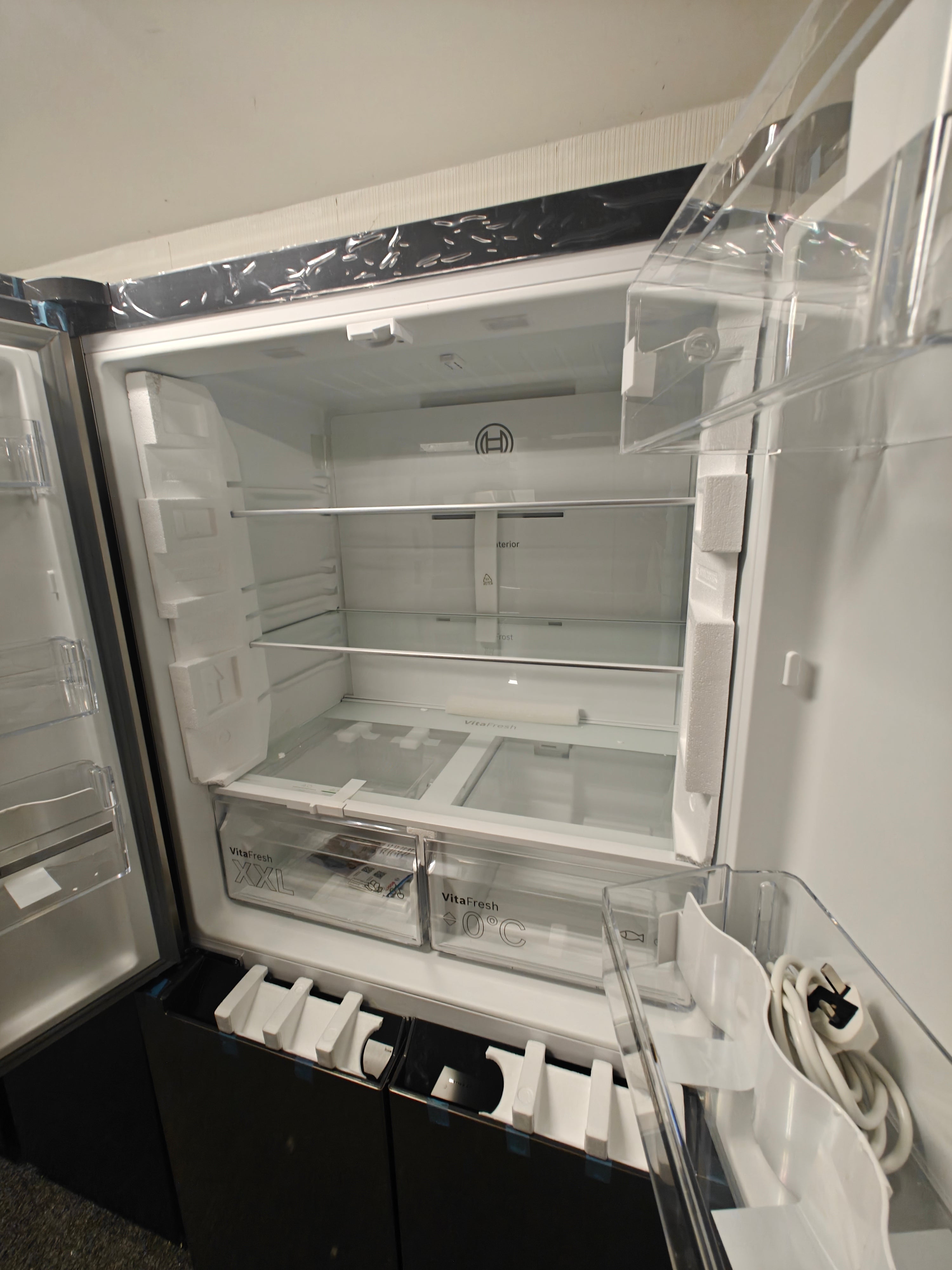BOSCH KFN96VPEAG FRENCH DOOR AMERICAN FRIDGE FREEZER - STAINLESS STEEL - Electronic World TV