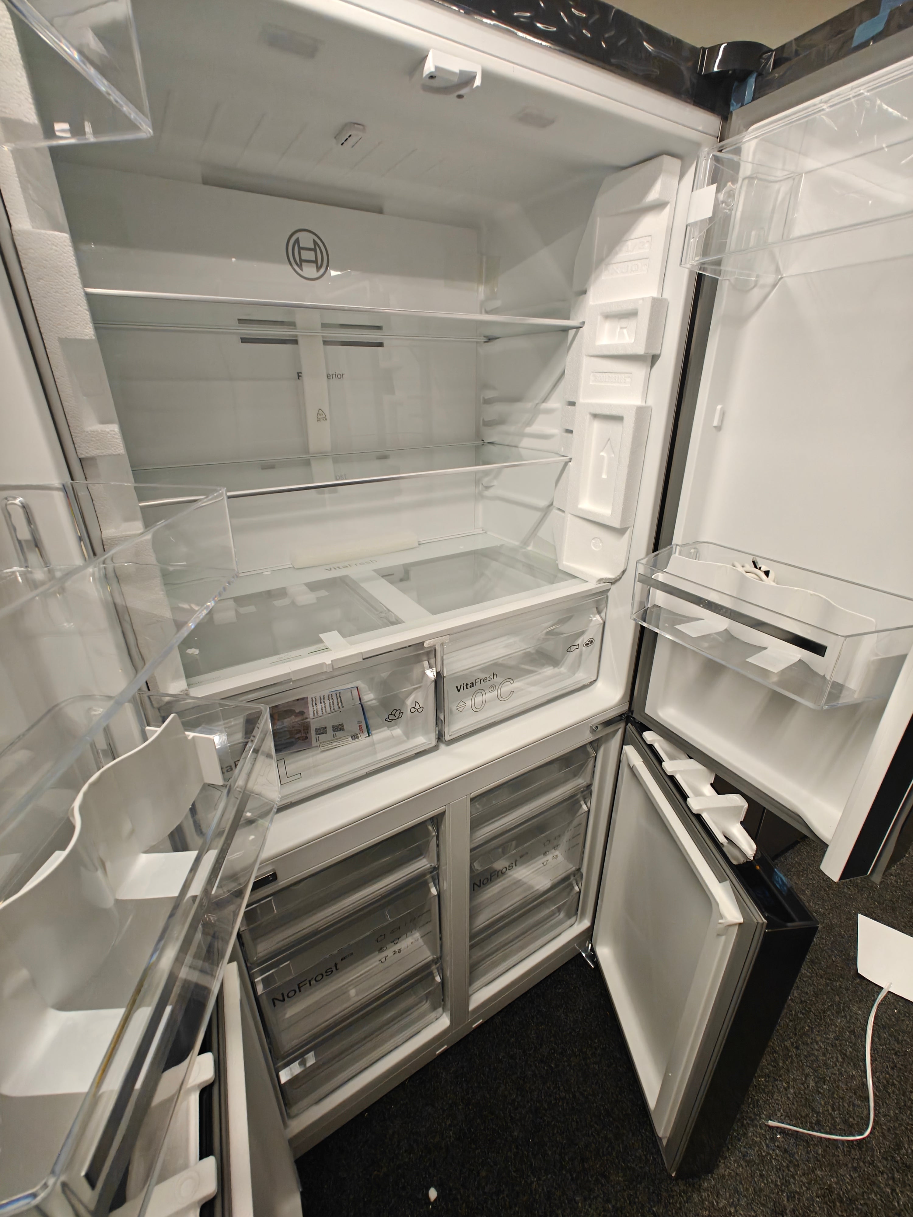 BOSCH KFN96VPEAG FRENCH DOOR AMERICAN FRIDGE FREEZER - STAINLESS STEEL - Electronic World TV