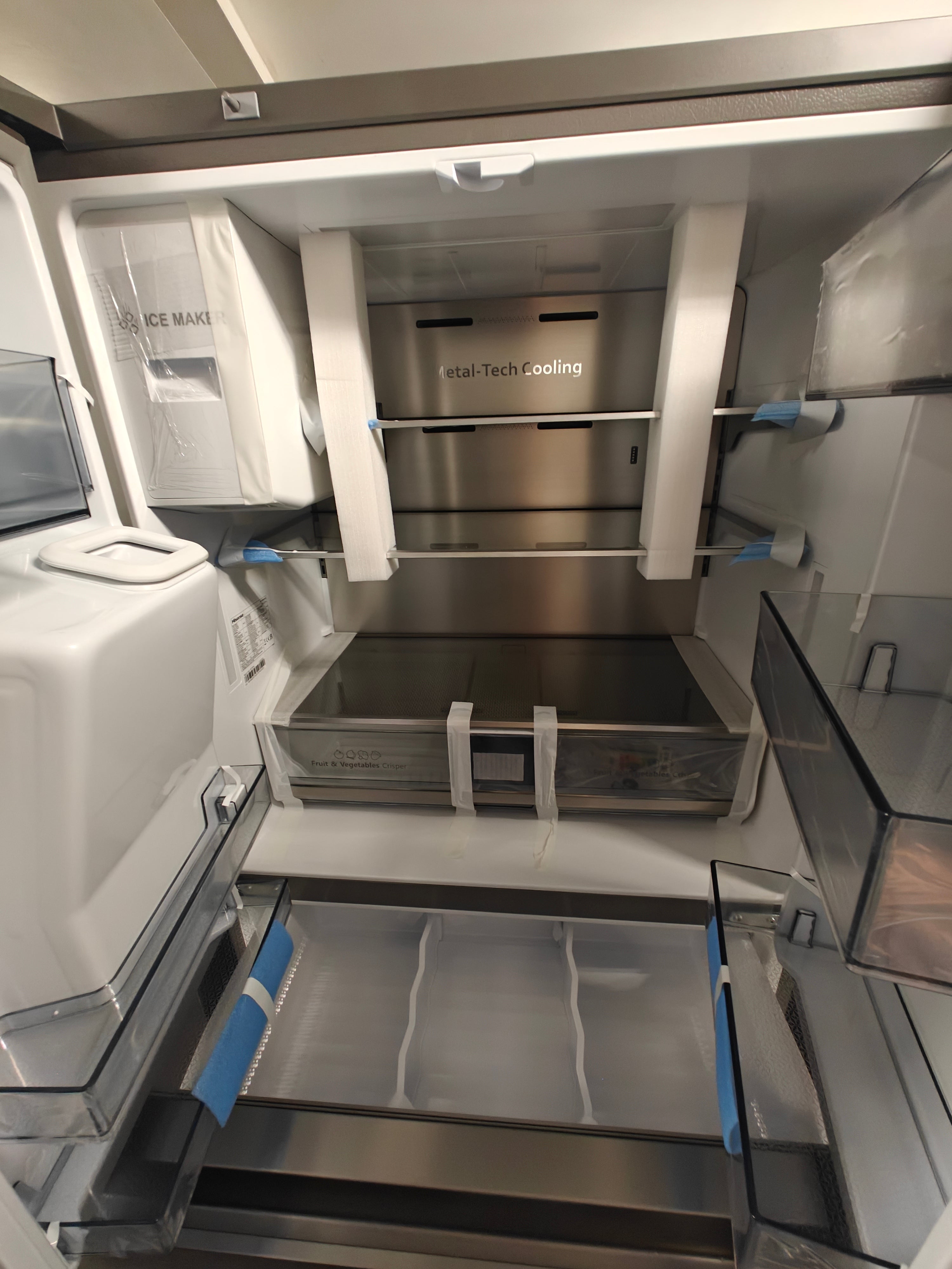 HISENSE RF728N4SASE PUREFLAT SMART AMERICAN FRIDGE FREEZER - STAINLESS STEEL - Electronic World TV