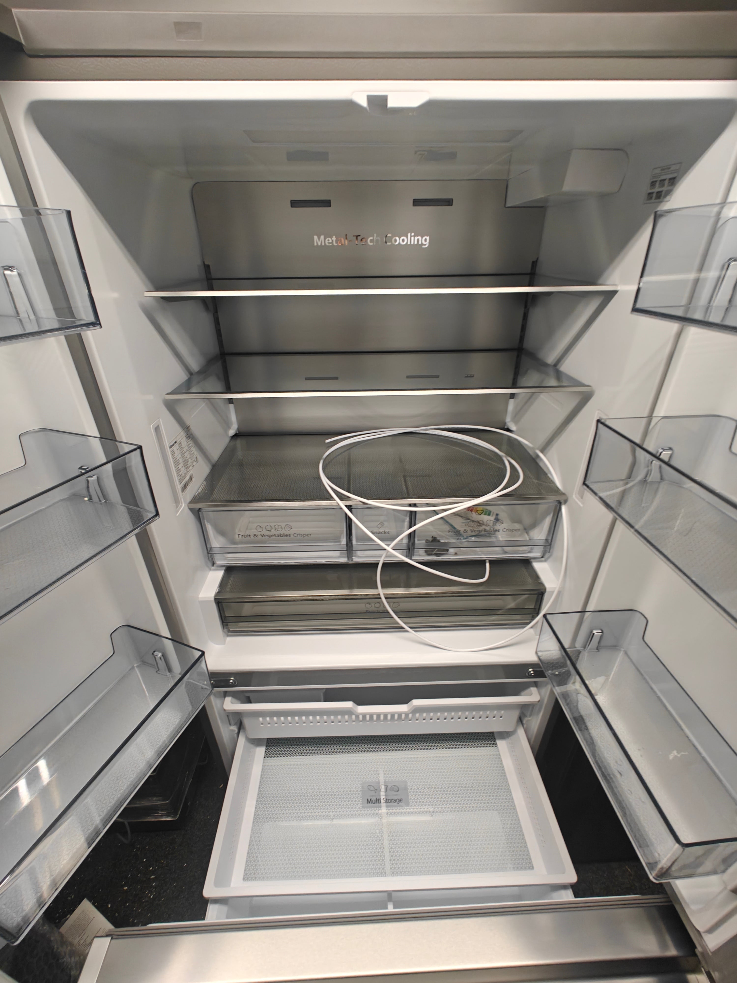 HISENSE RF815N4SESE PUREFLAT SMART AMERICAN FRIDGE FREEZER - STAINLESS STEEL (Copy) - Electronic World TV