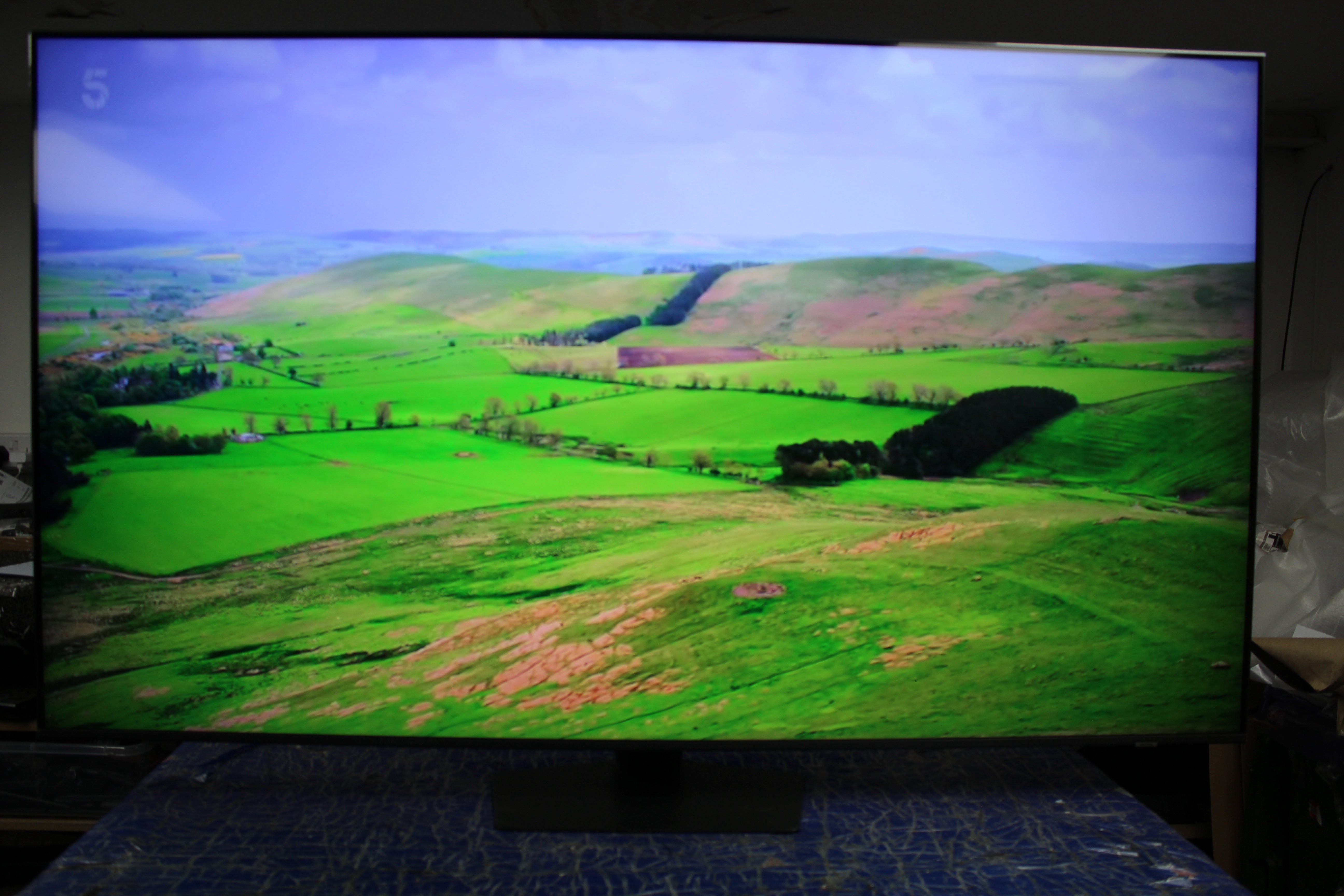 65" Samsung QE65QN85DBTXXU 4K HDR Neo QLED TV - Electronic World TV