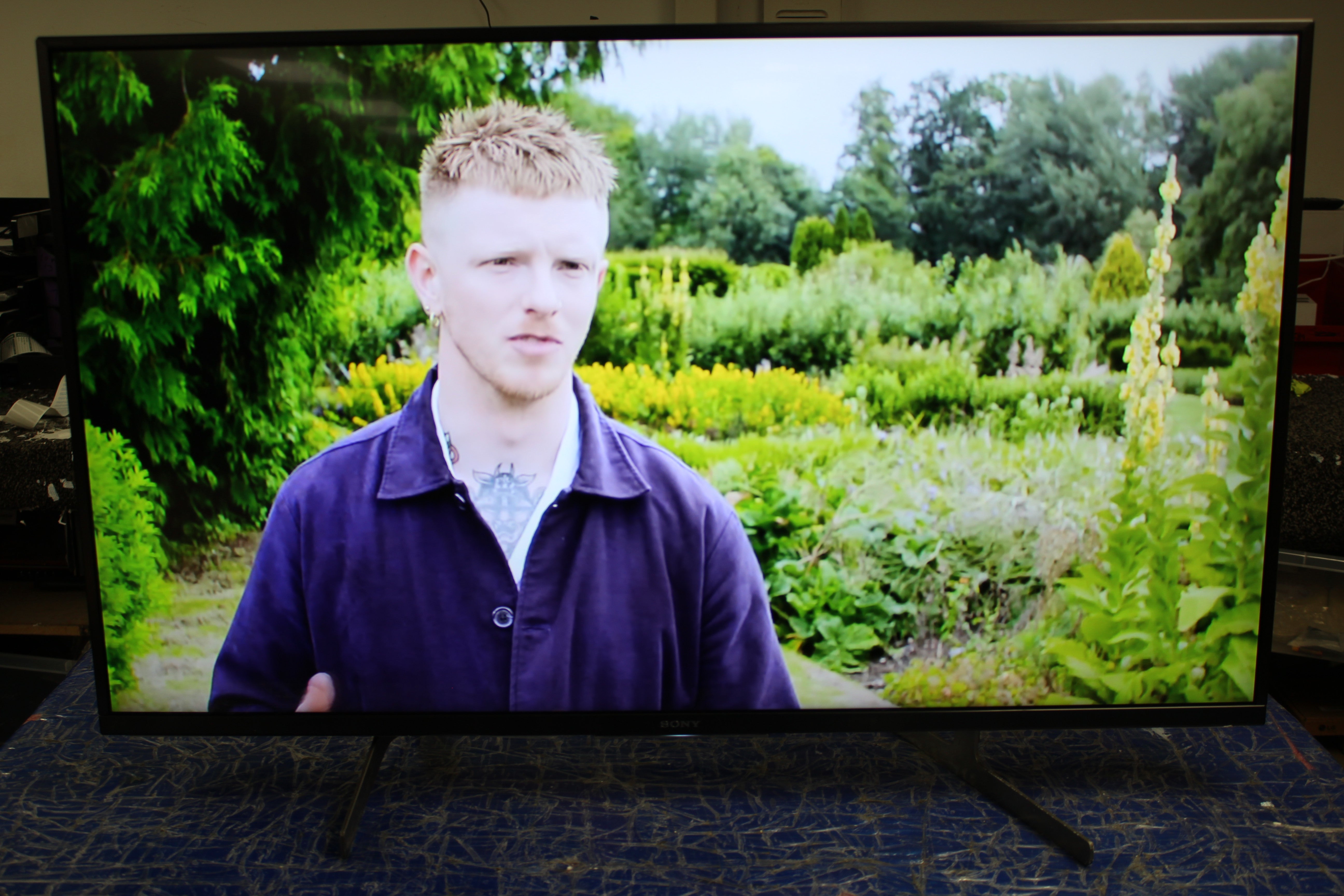 43" Sony Bravia KD43XH9196BU 4K HDR Android Smart LED TV - Electronic World TV