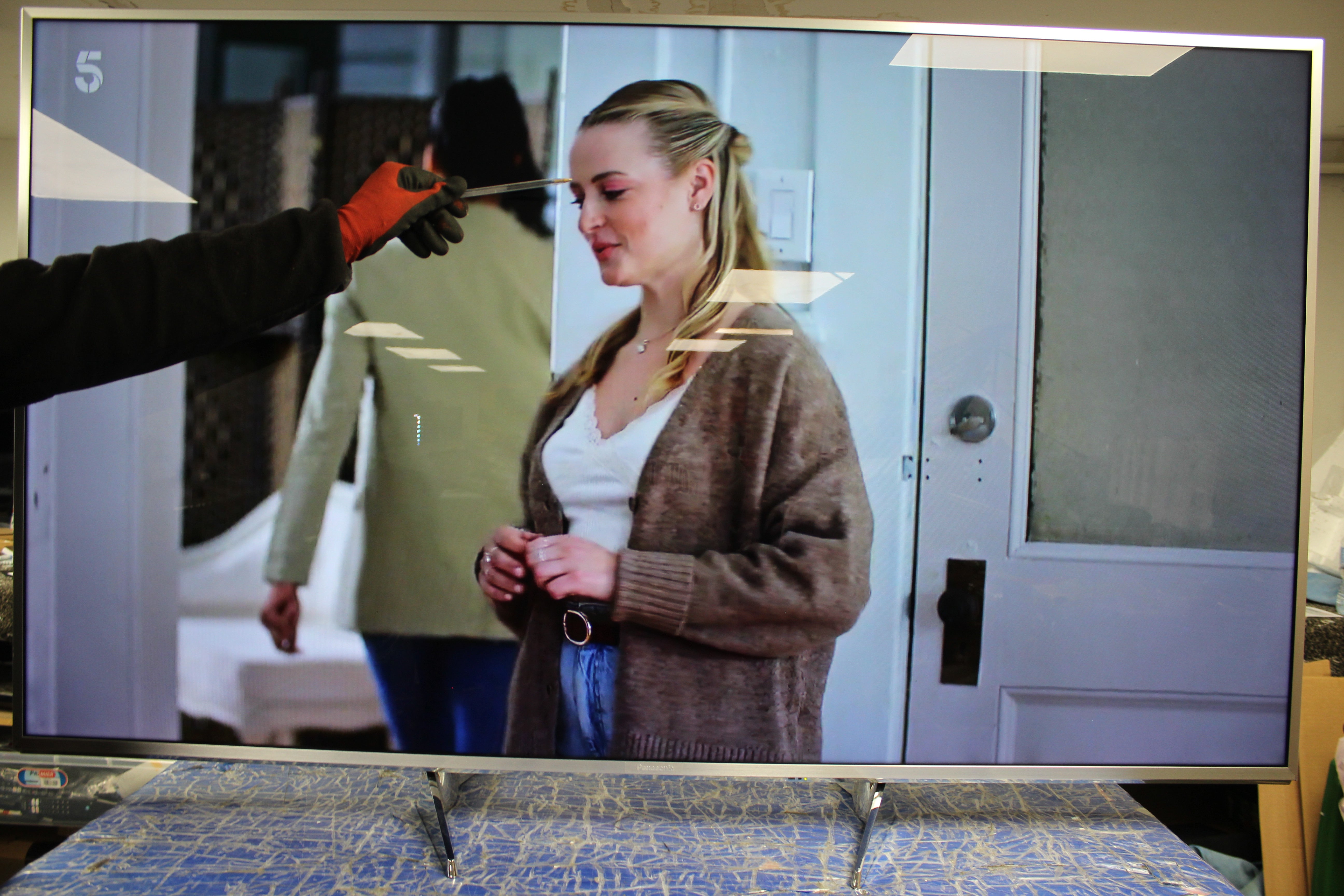 65" Panasonic TX-65EX700B 4K Ultra HD Smart LED HDR TV - Electronic World TV