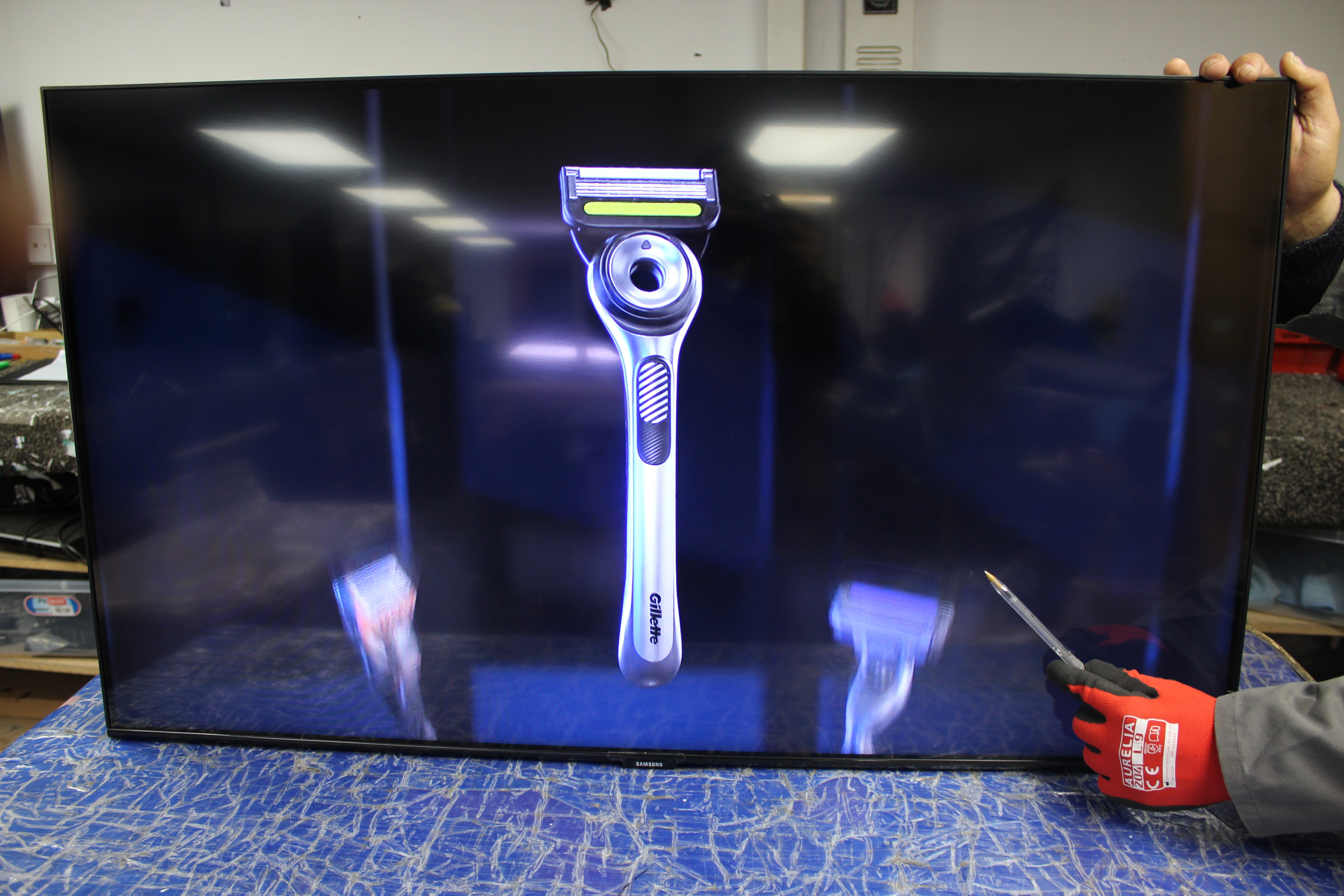 43" Samsung QE43Q60TAUXXU Crystal 4K Quantum HDR Smart QLED TV - Electronic World TV