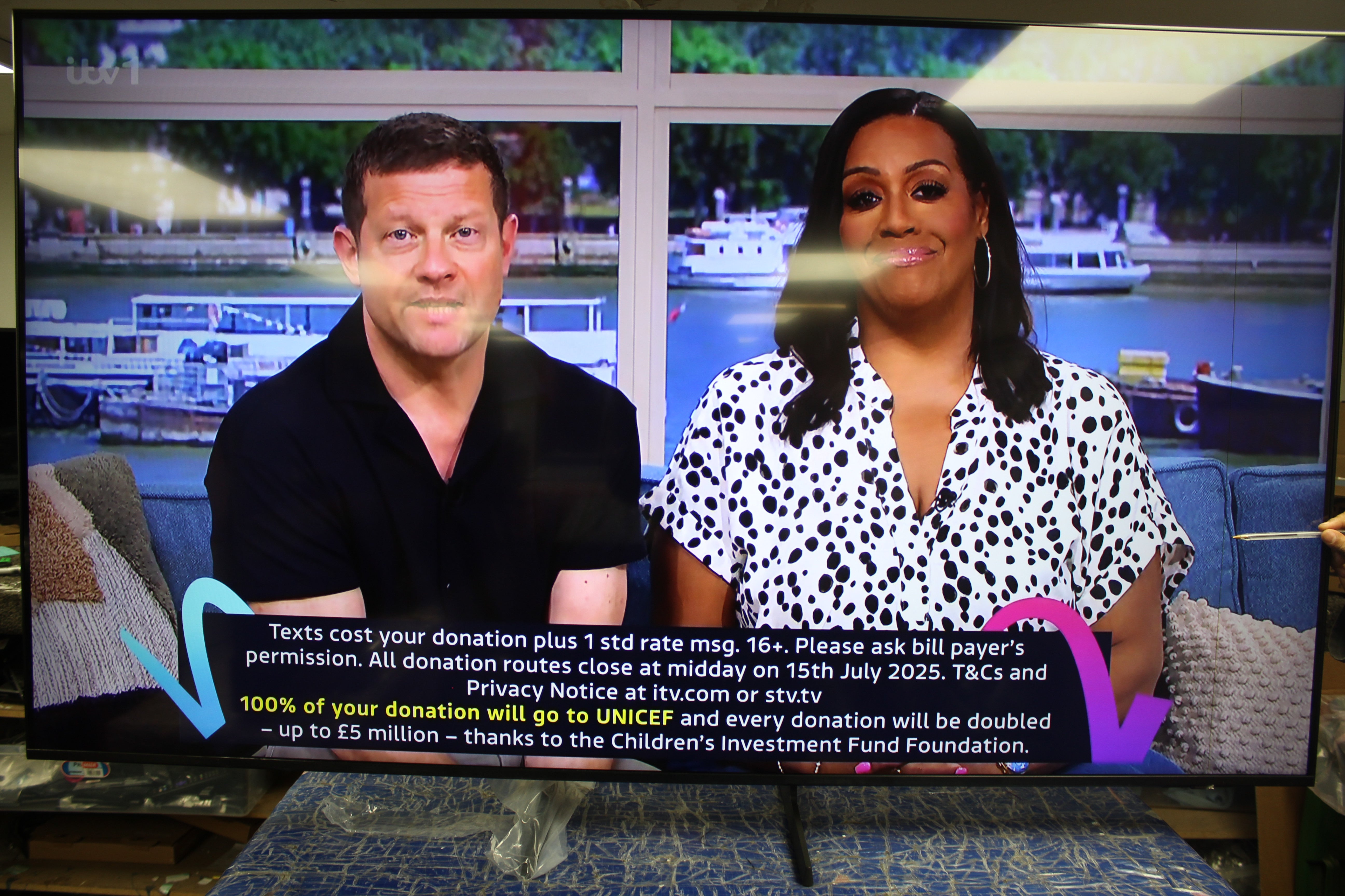 75" Samsung UE75DU7100KXXU 4K HDR Crystal Smart LED TV - Electronic World TV