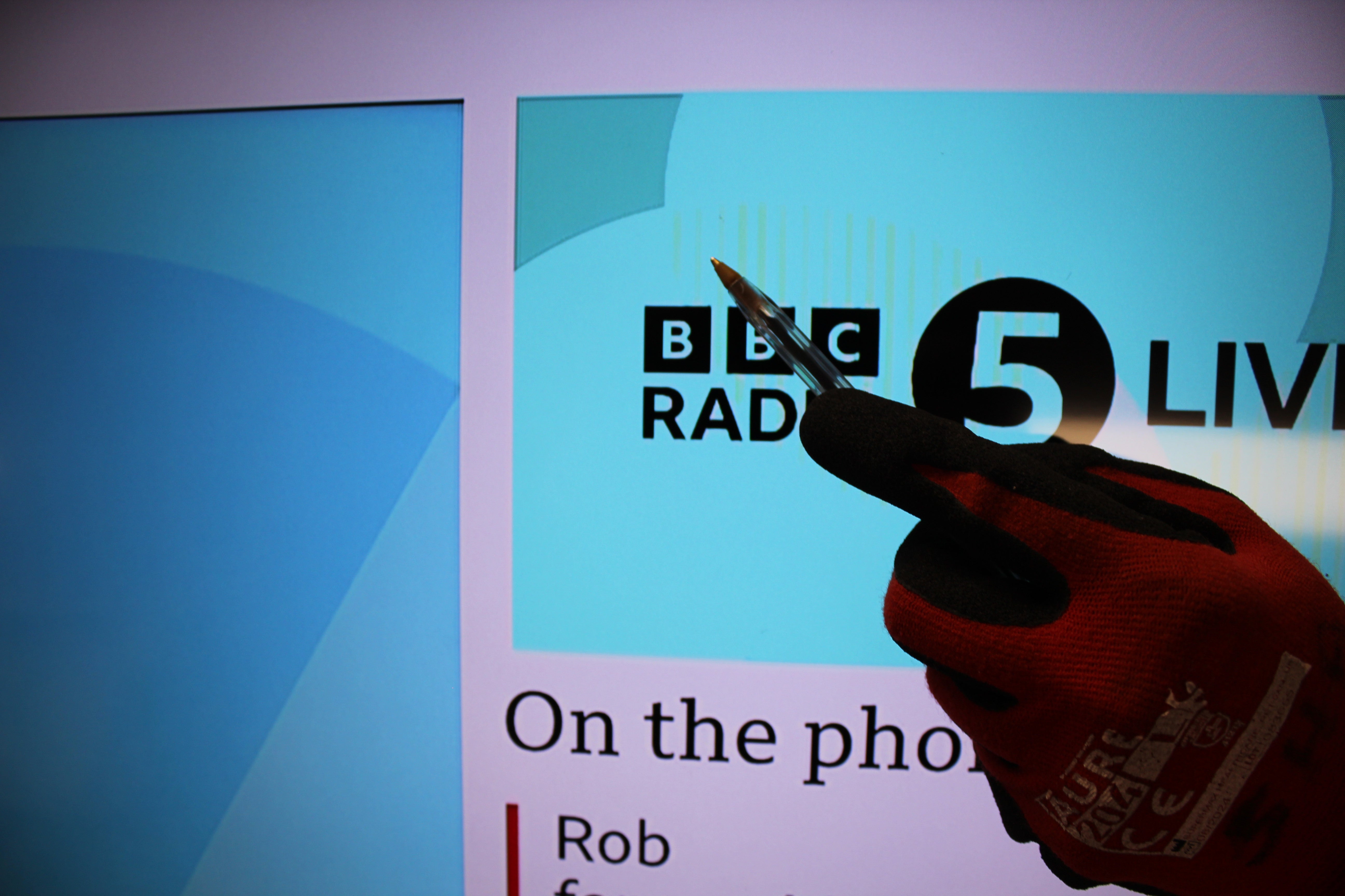 43" Samsung UE43TU7100 4K HDR Crystal Smart LED TV - Electronic World TV