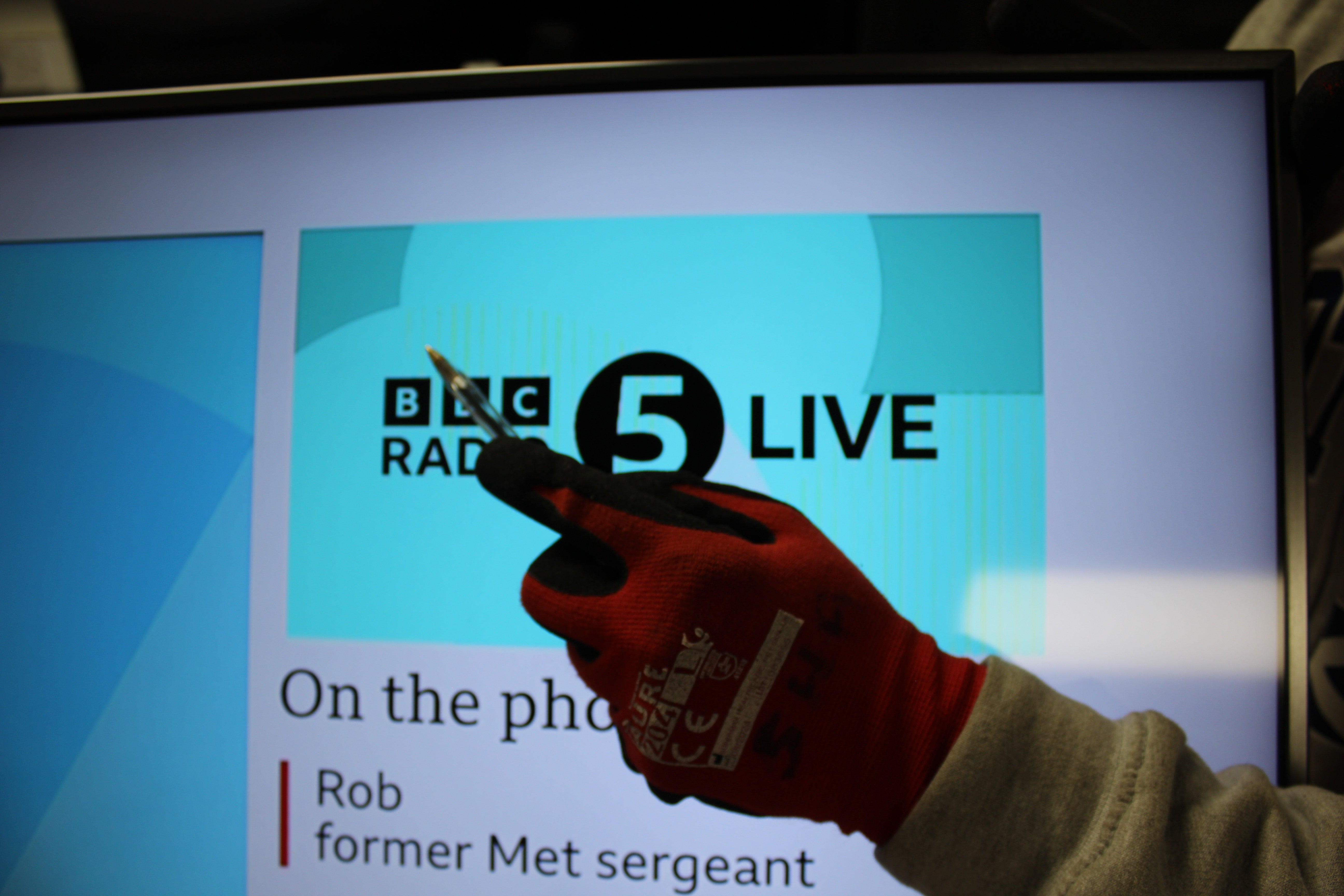 43" Samsung UE43TU7100 4K HDR Crystal Smart LED TV - Electronic World TV