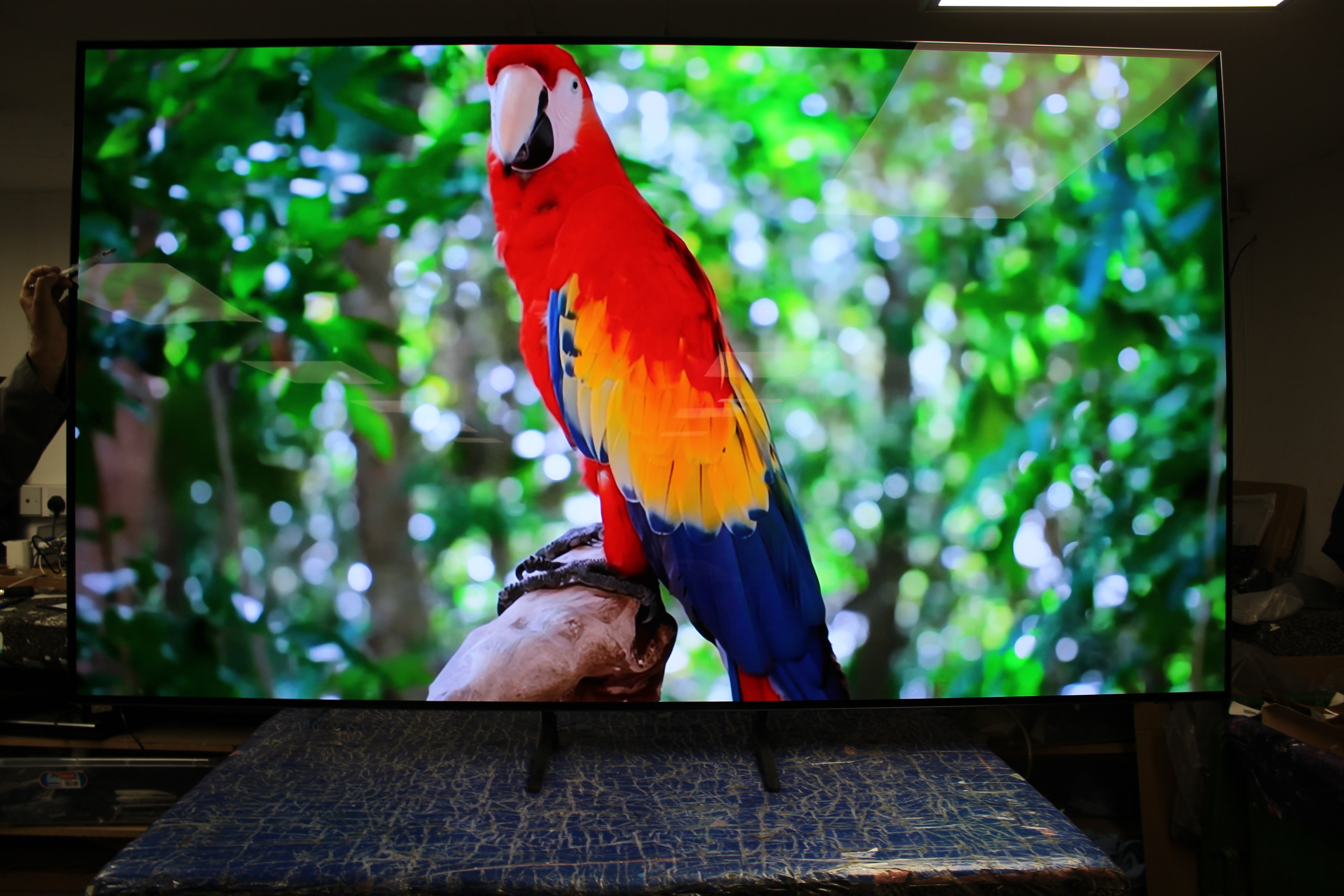 83" Samsung QE83S90D Flagship 4K HDR OLED TV - Electronic World TV
