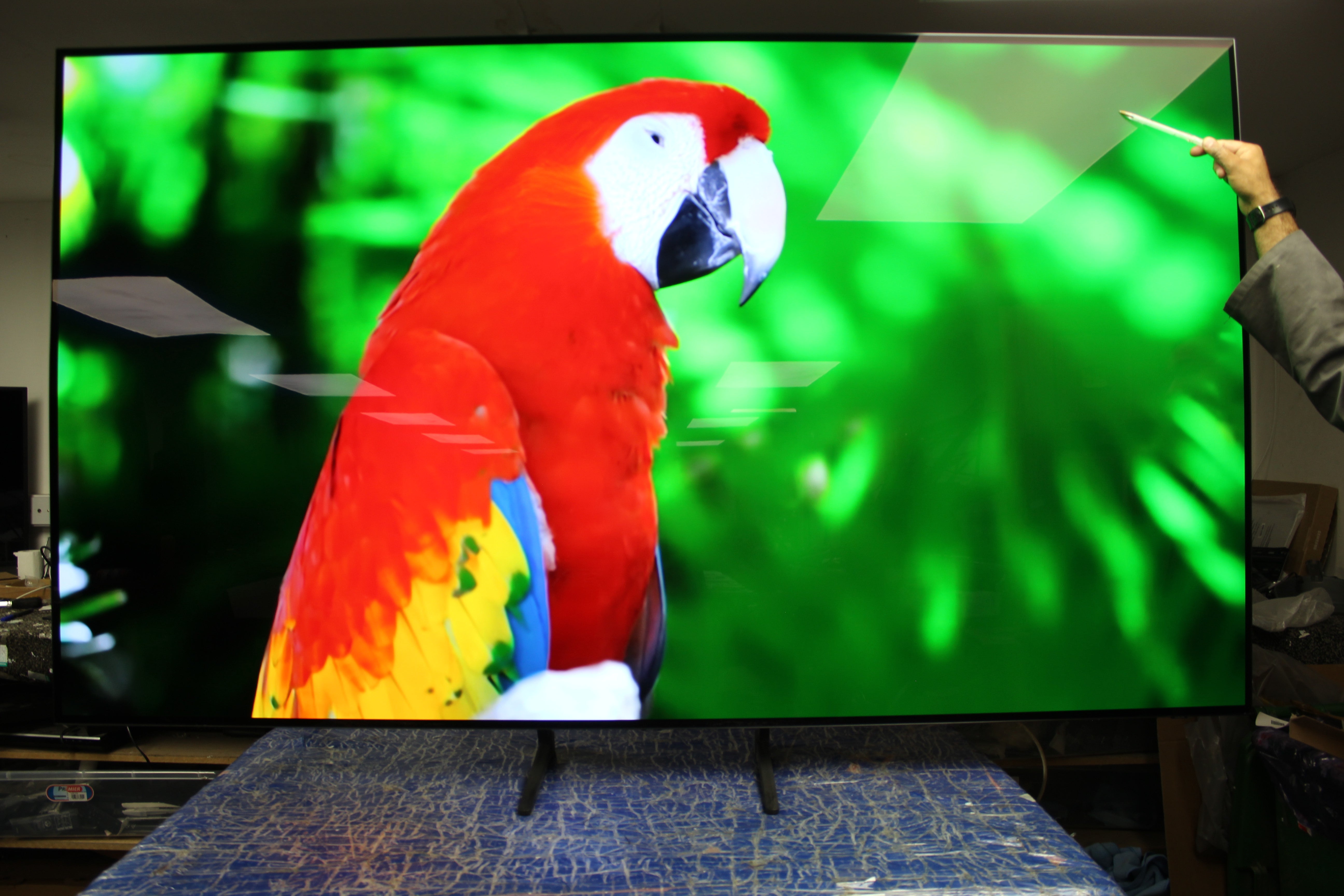 83" Samsung QE83S90D Flagship 4K HDR OLED TV - Electronic World TV