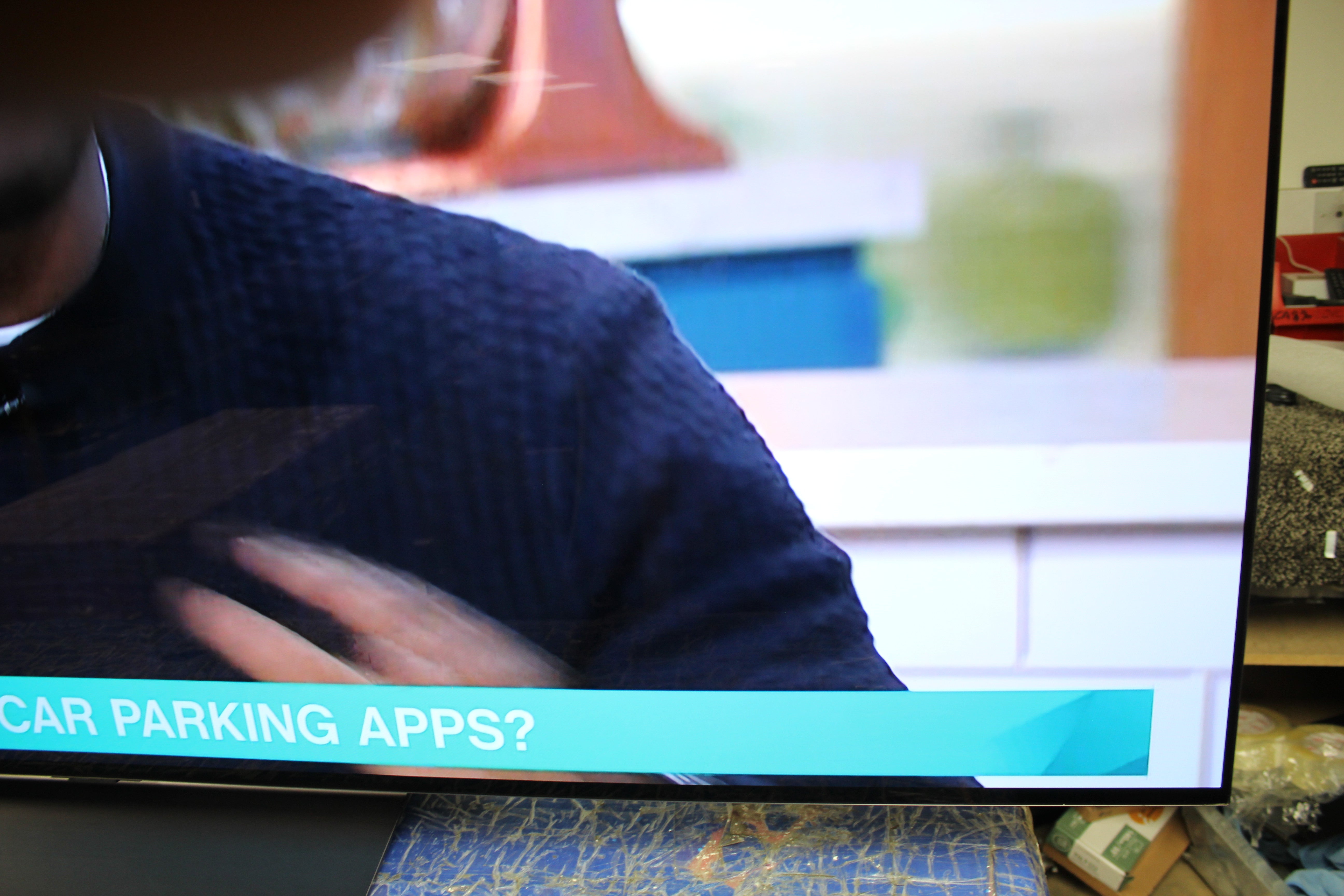 77" LG OLED77C44LA 4K HDR Smart OLED TV