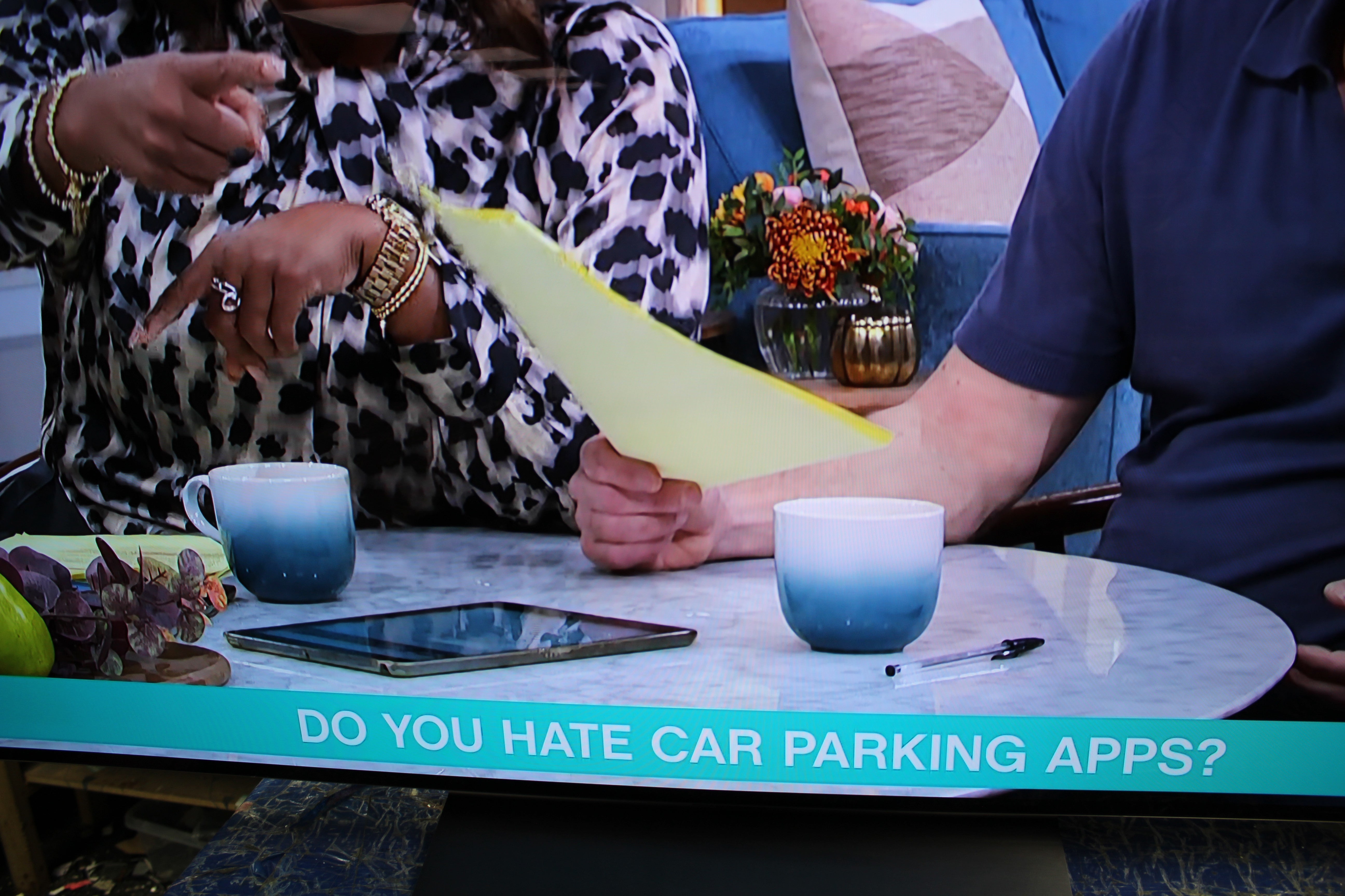 77" LG OLED77C44LA 4K HDR Smart OLED TV