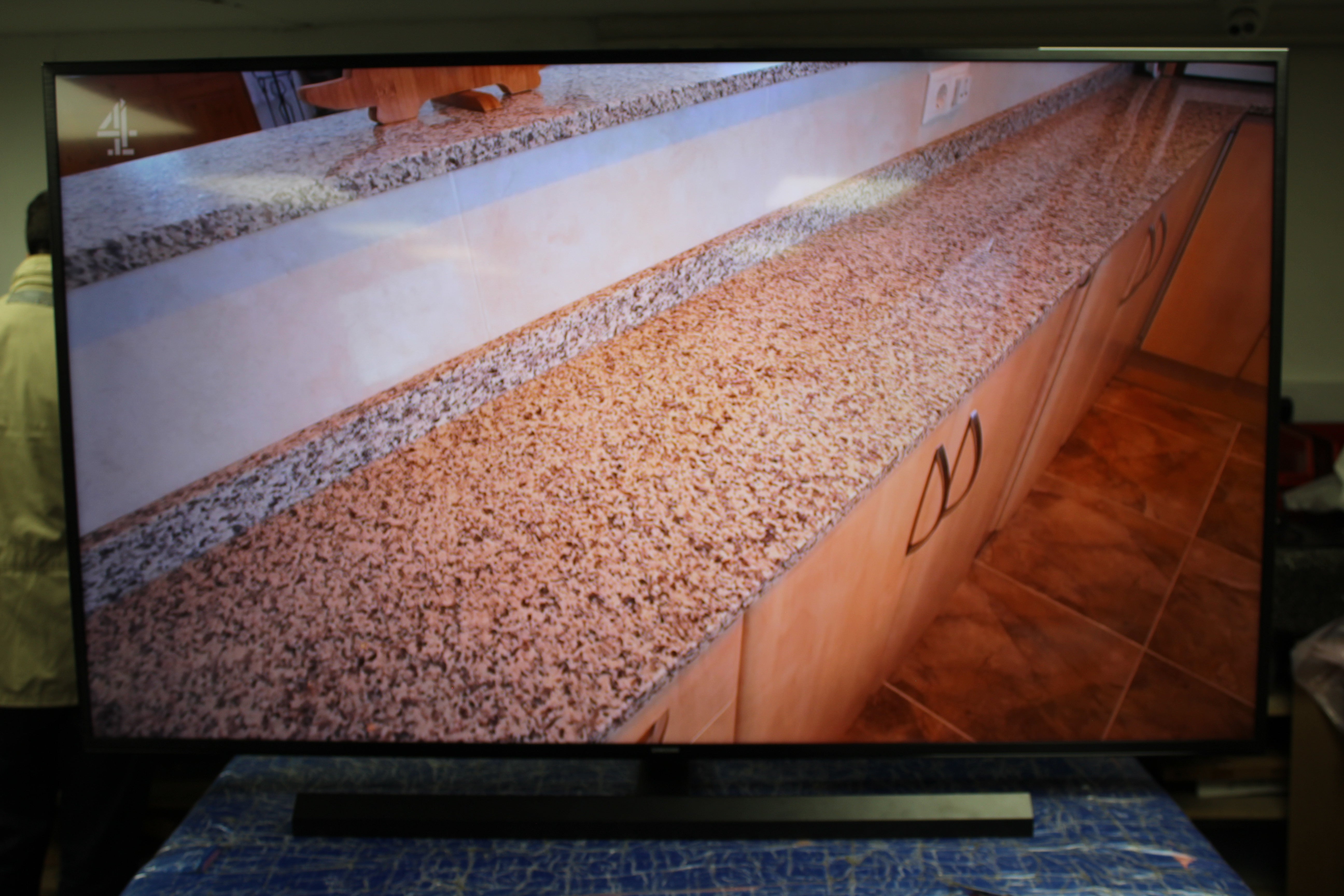 65" Samsung UE65MU6120 4K HDR Smart LED TV - Electronic World TV