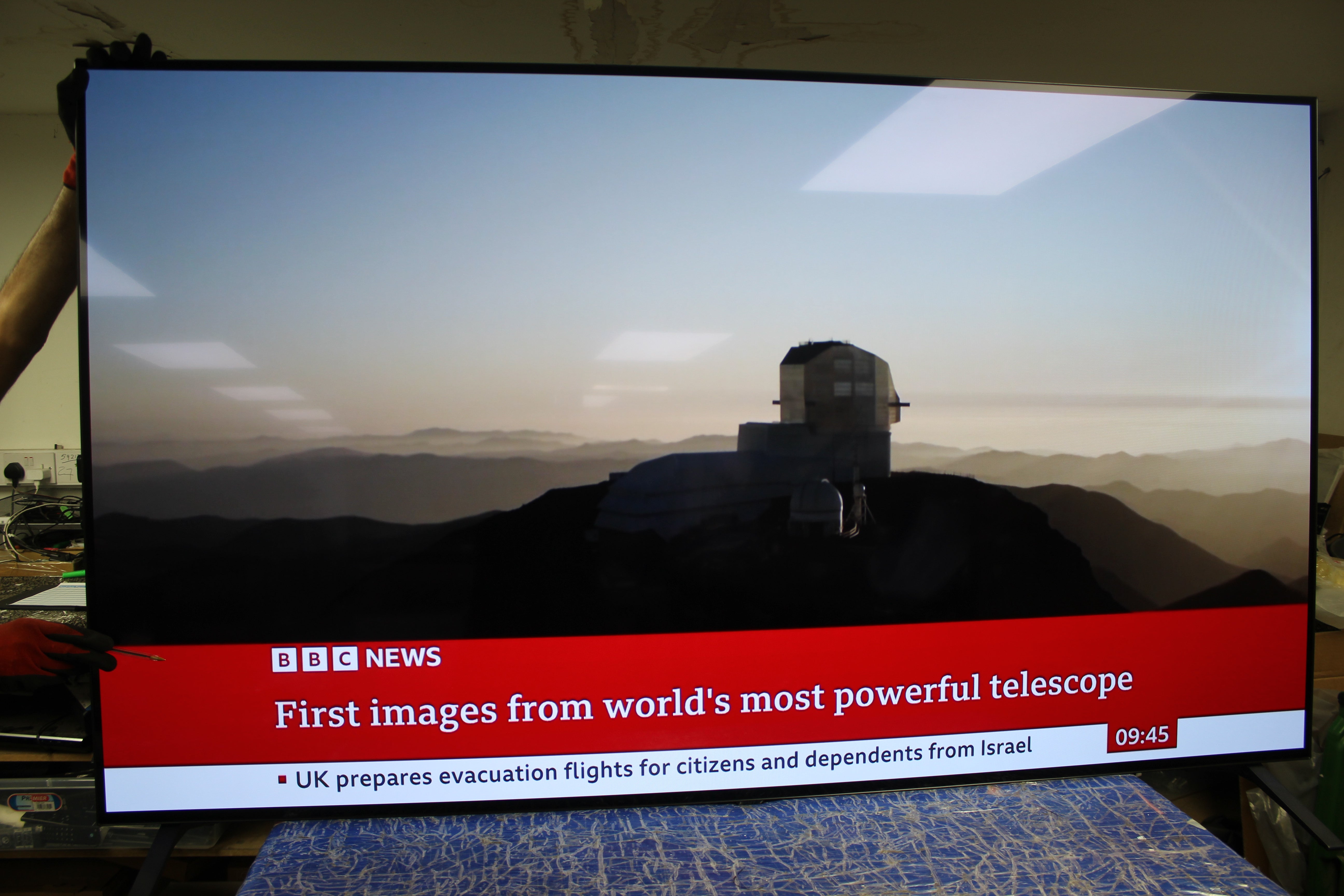 77" LG OLED77A16LA 4K HDR Smart OLED TV - Electronic World TV