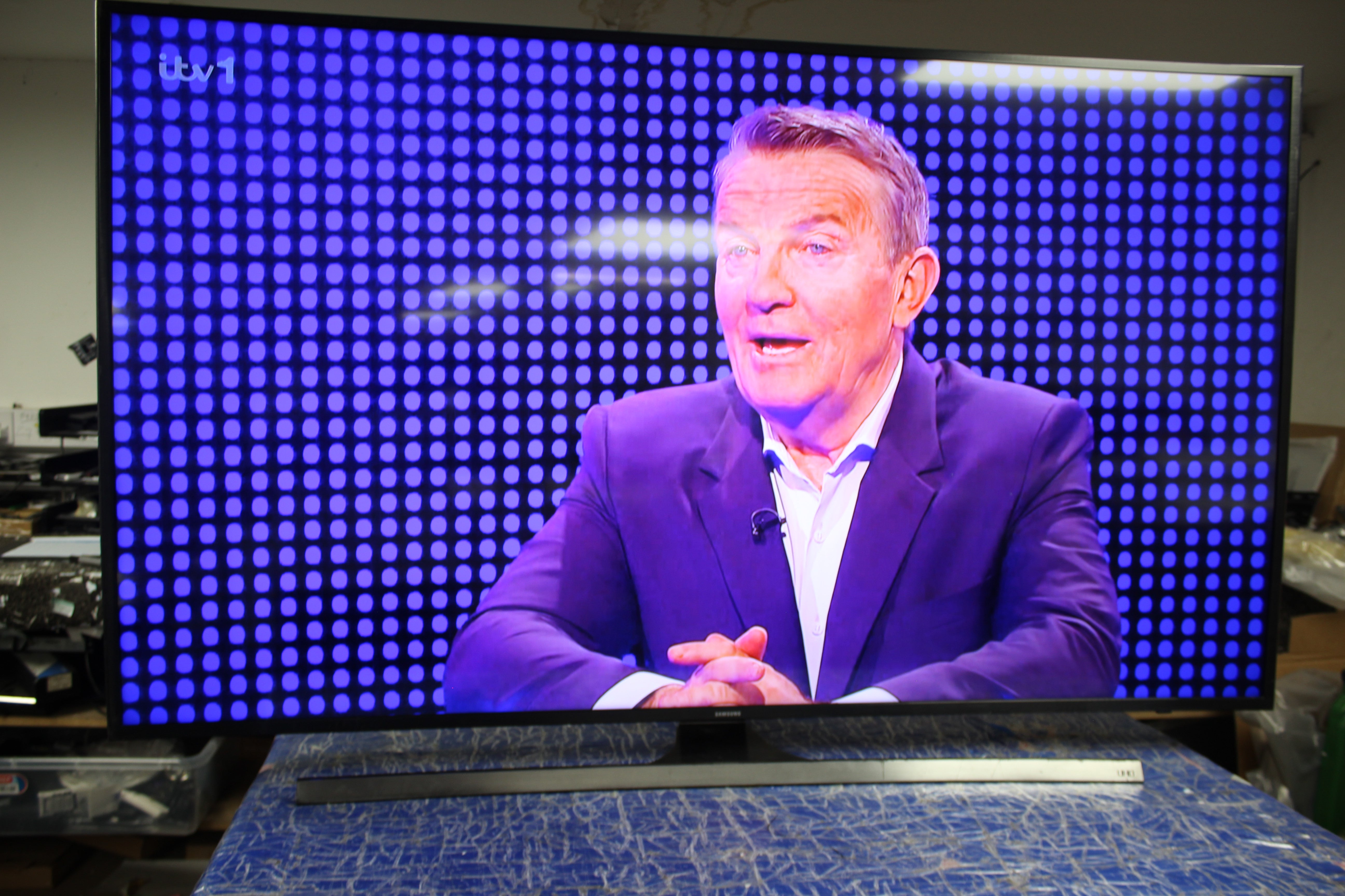 65" Samsung UE65MU6220 Curved 4K HDR Smart LED TV - Electronic World TV