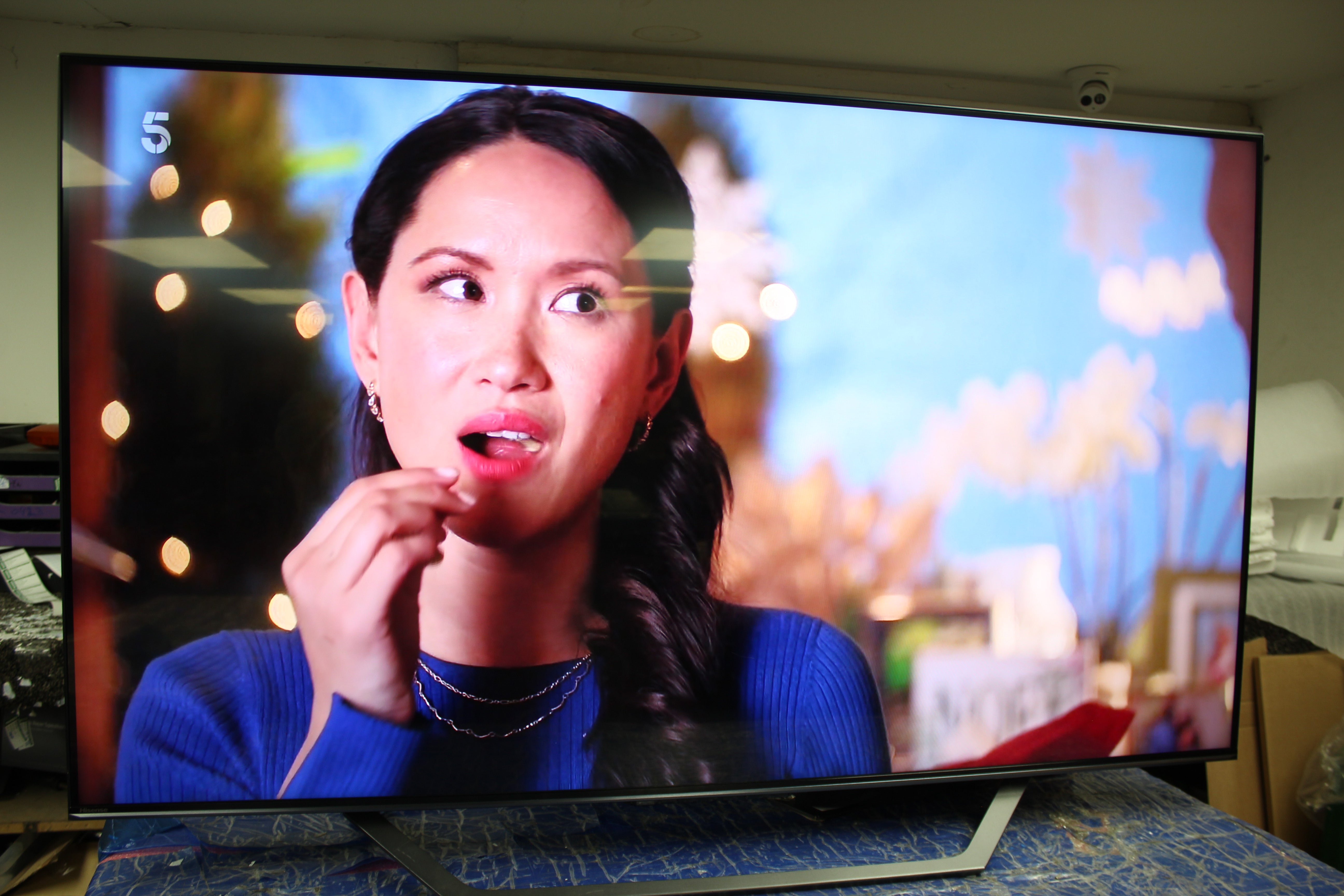 55" Hisense 55U7NQTUK Premium 4K HDR Smart Mini LED TV