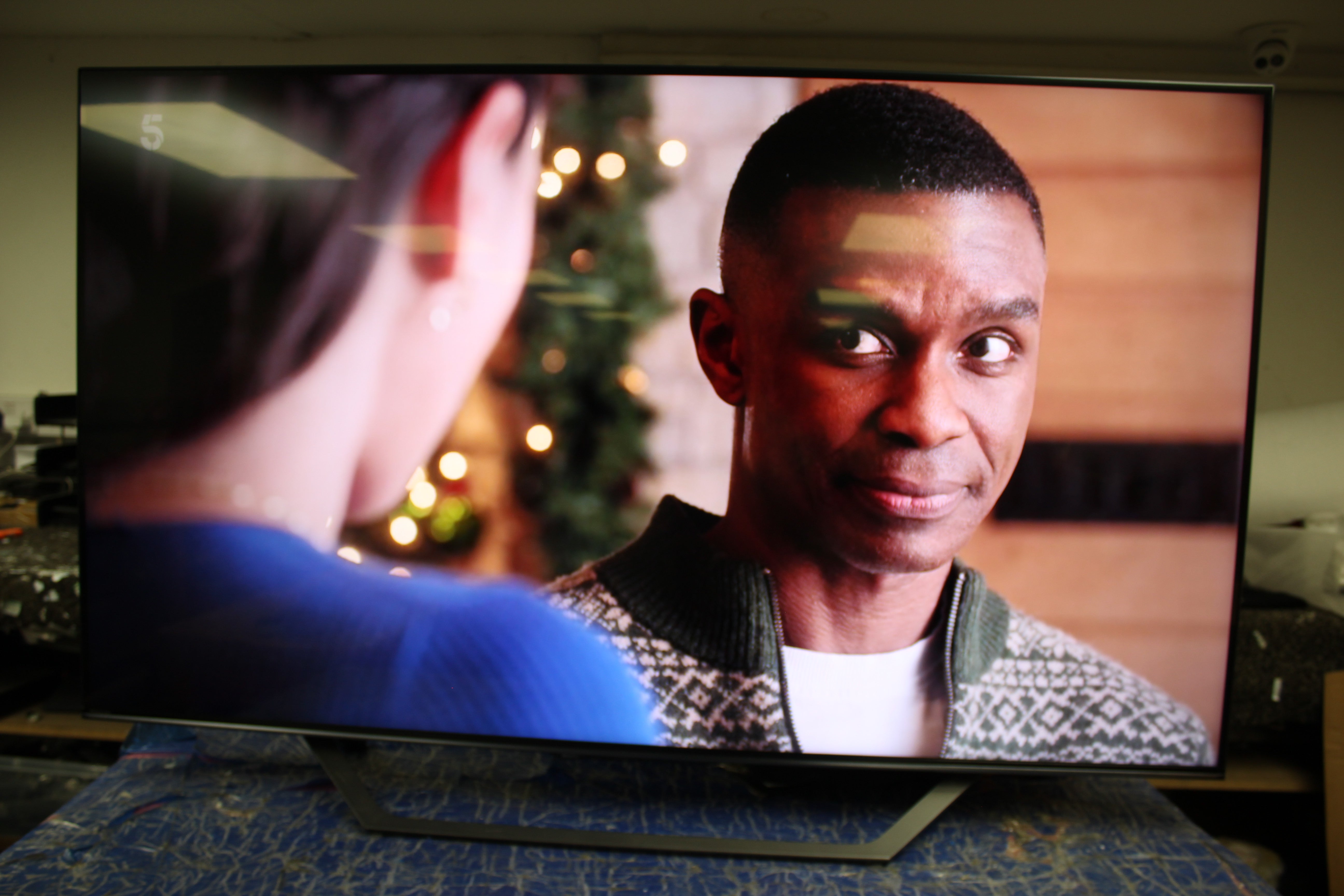 55" Hisense 55U7NQTUK Premium 4K HDR Smart Mini LED TV