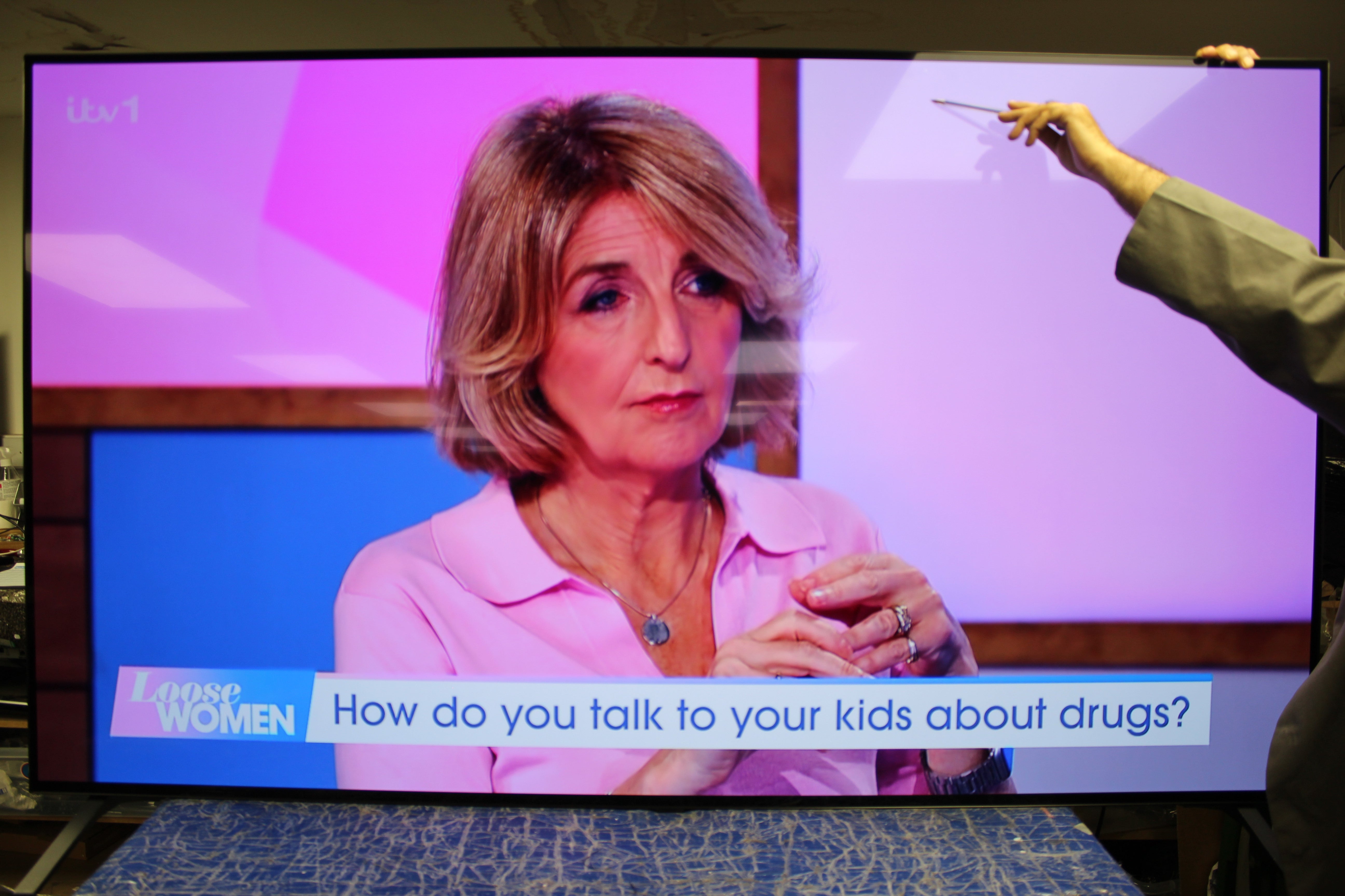 77" LG OLED77A16LA 4K HDR Smart OLED TV. - Electronic World TV