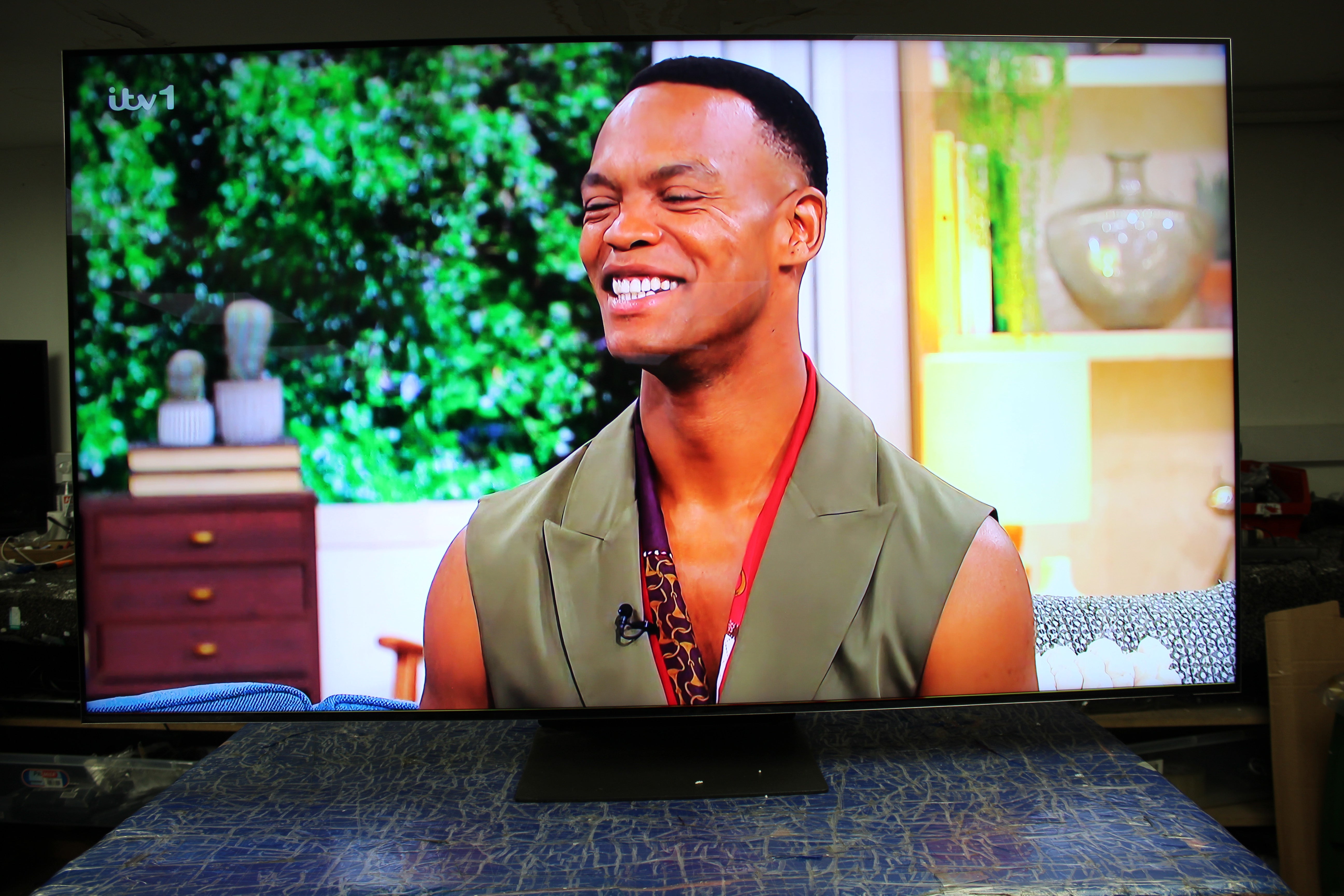 65" Samsung QE65QN800ATXXU Flagship 8K HDR Neo QLED TV - Electronic World TV