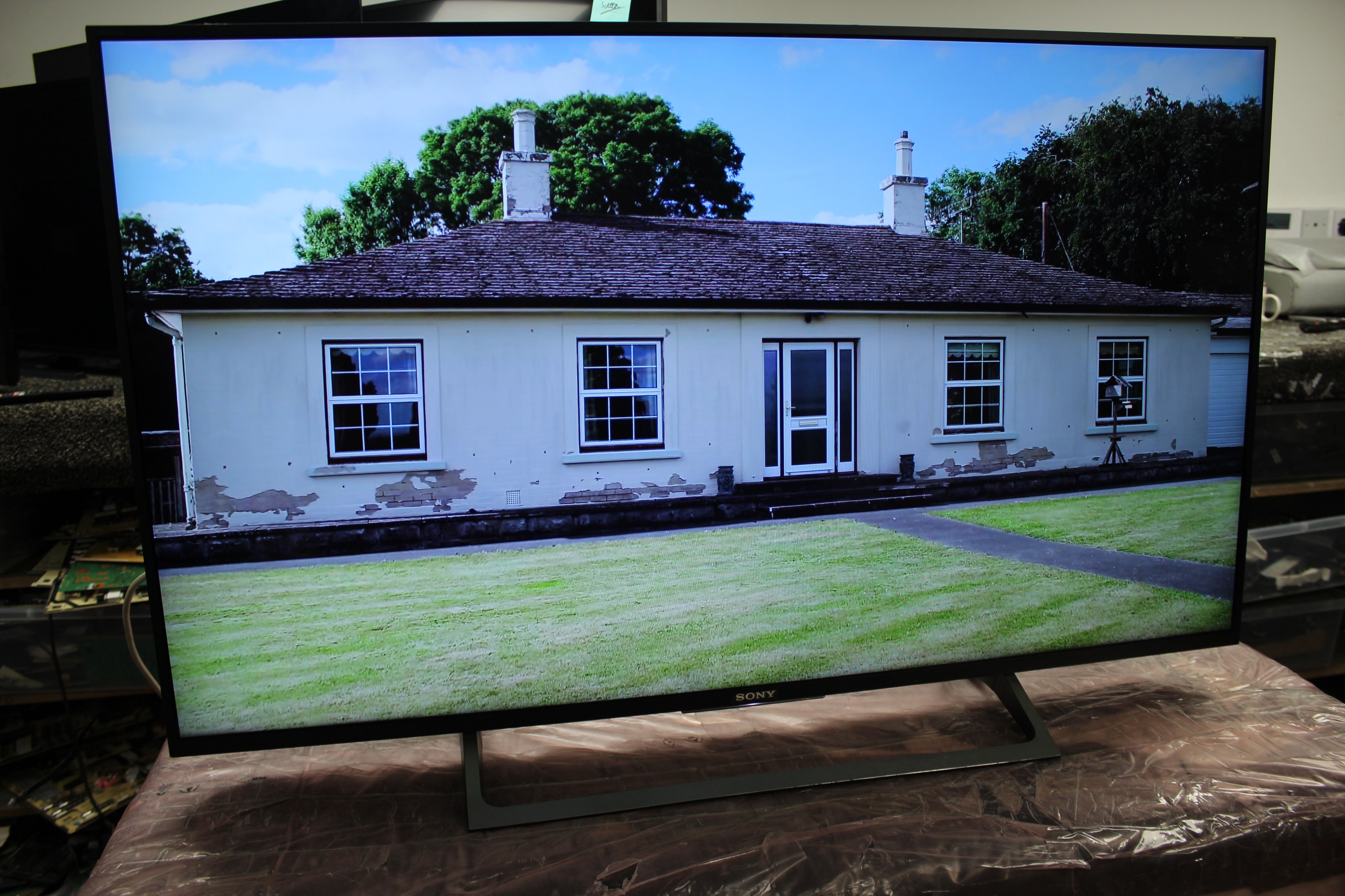 49" Sony KD49XE8396 4K Ultra HD HDR Smart Android LED TV - Electronic World TV