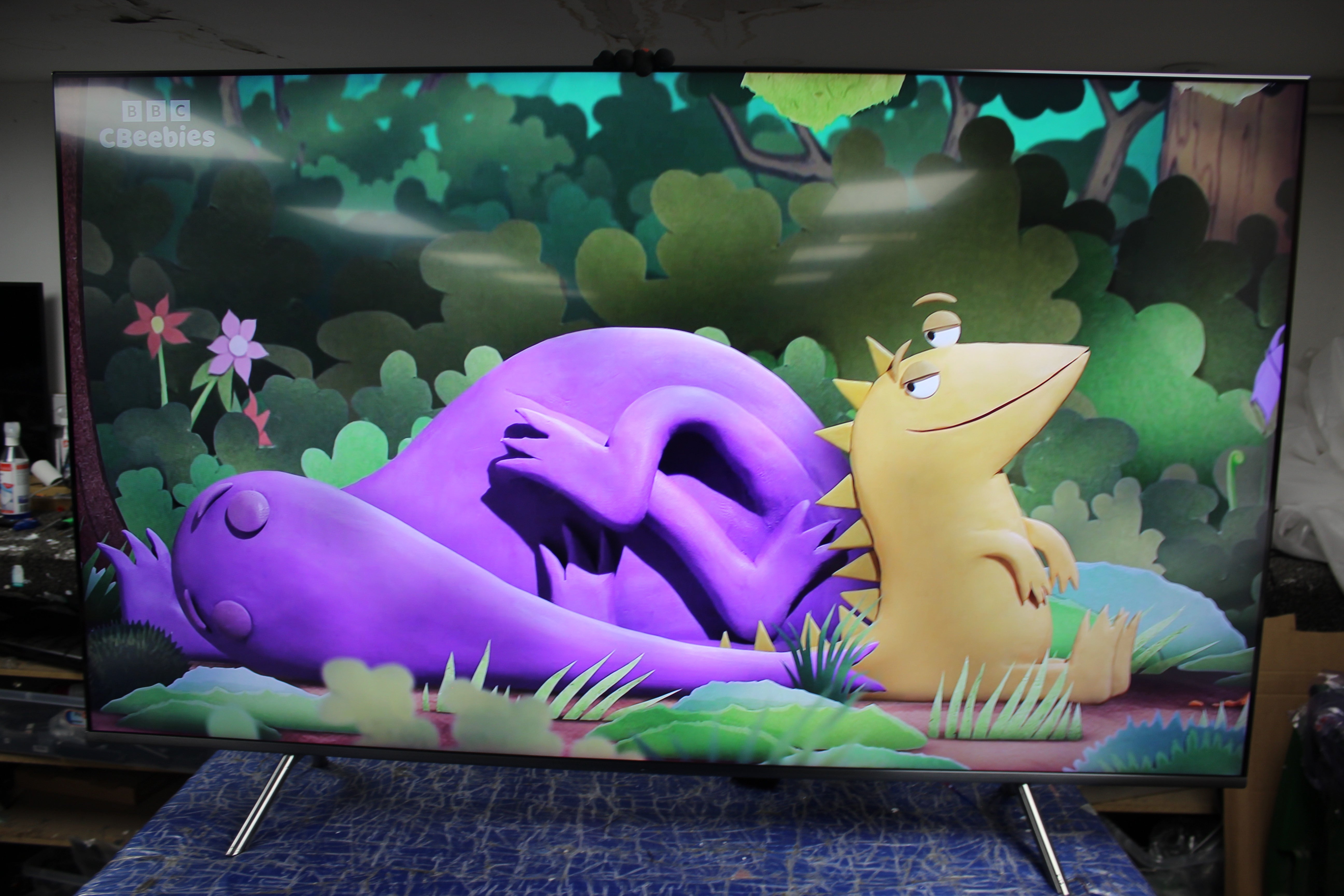 65" Samsung QE65Q6FAM 4K HDR Smart QLED TV - Electronic World TV