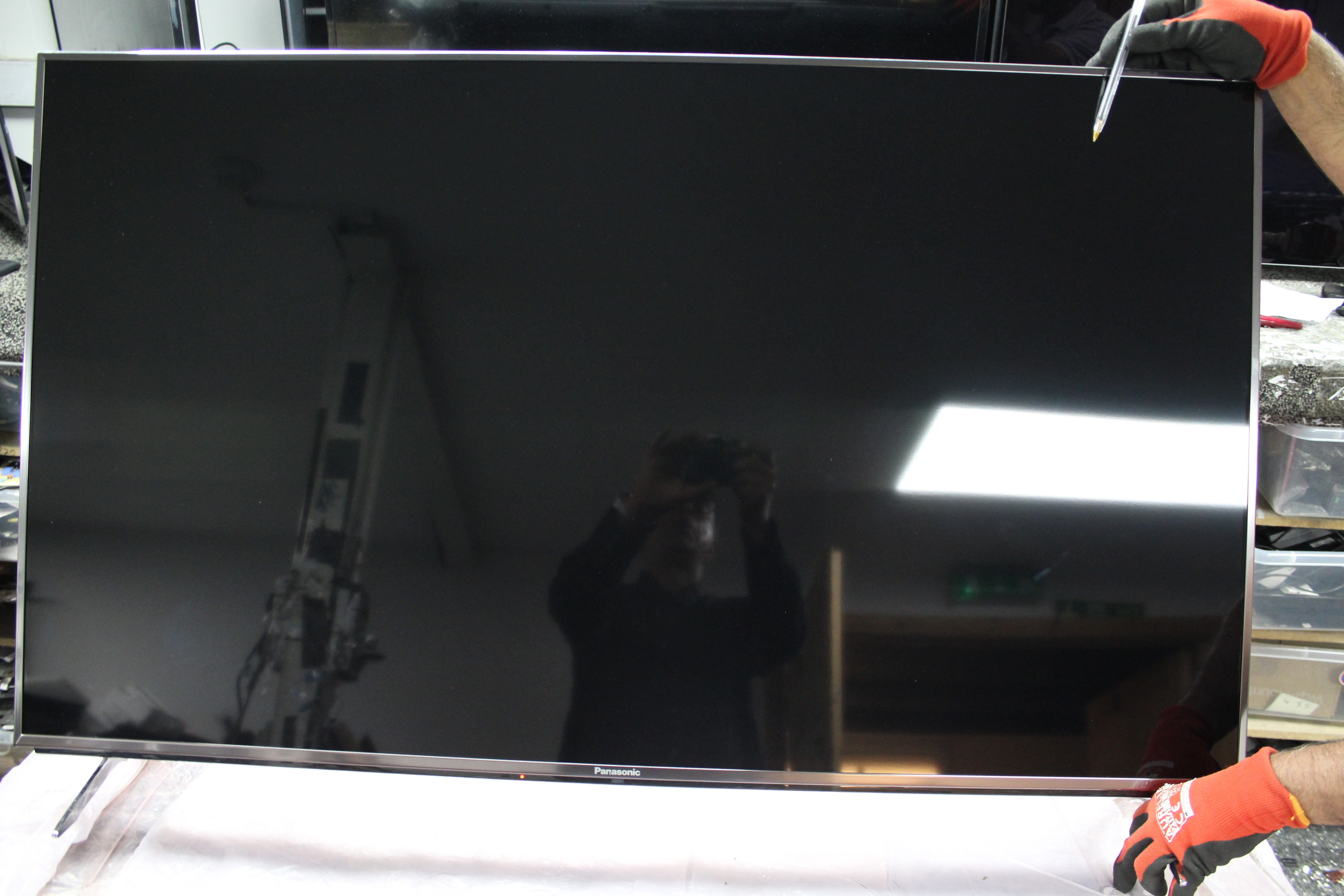 50" Panasonic TX-50CX802B 4K Ultra HD HDR Smart LED TV - Electronic World TV