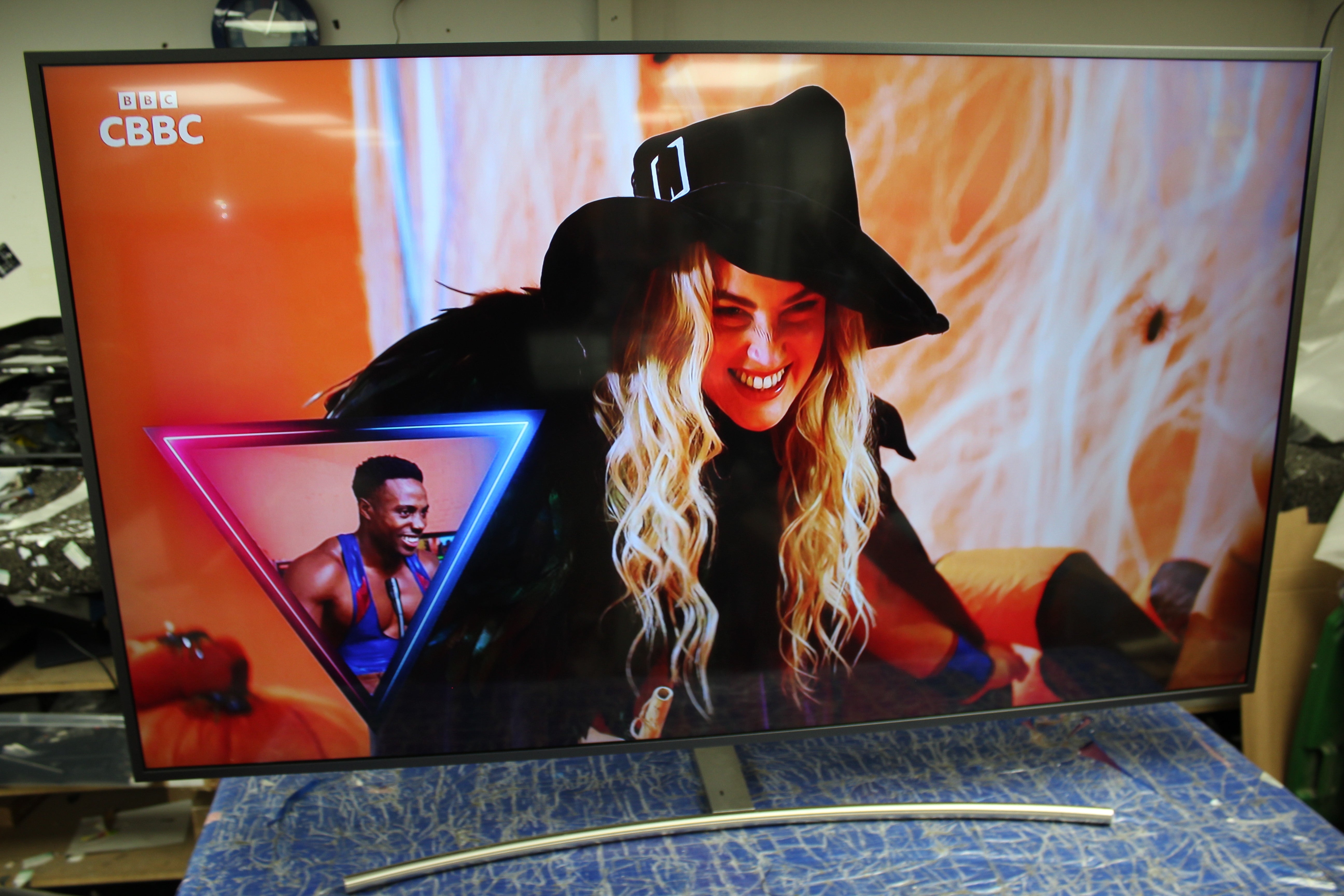 55" Samsung "The Frame" UE55LS03N 4K HDR Smart QLED TV - Electronic World TV