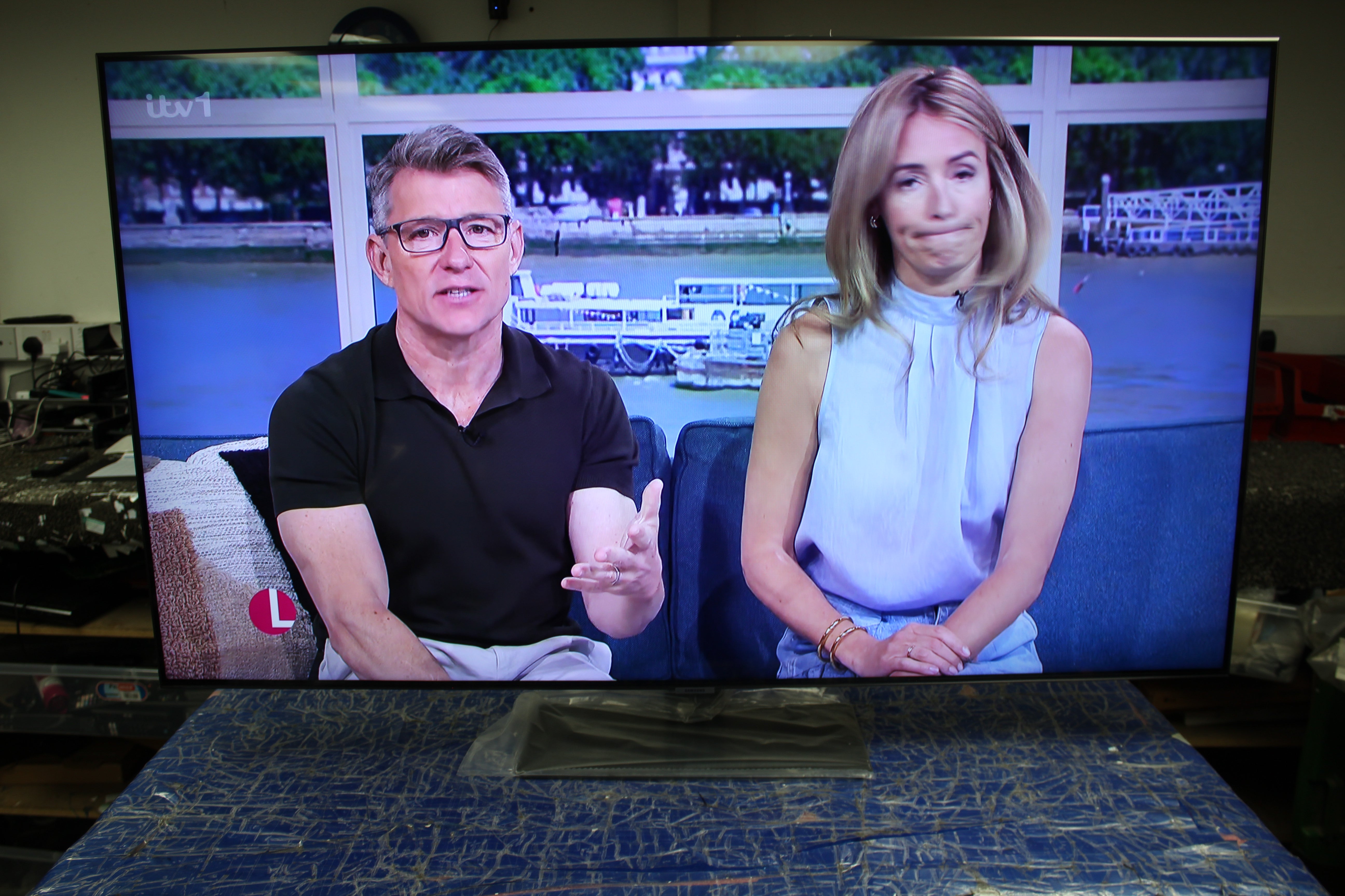 55" Samsung QE55Q80TATXXU Quantum 4K UHD HDR QLED TV - Electronic World TV