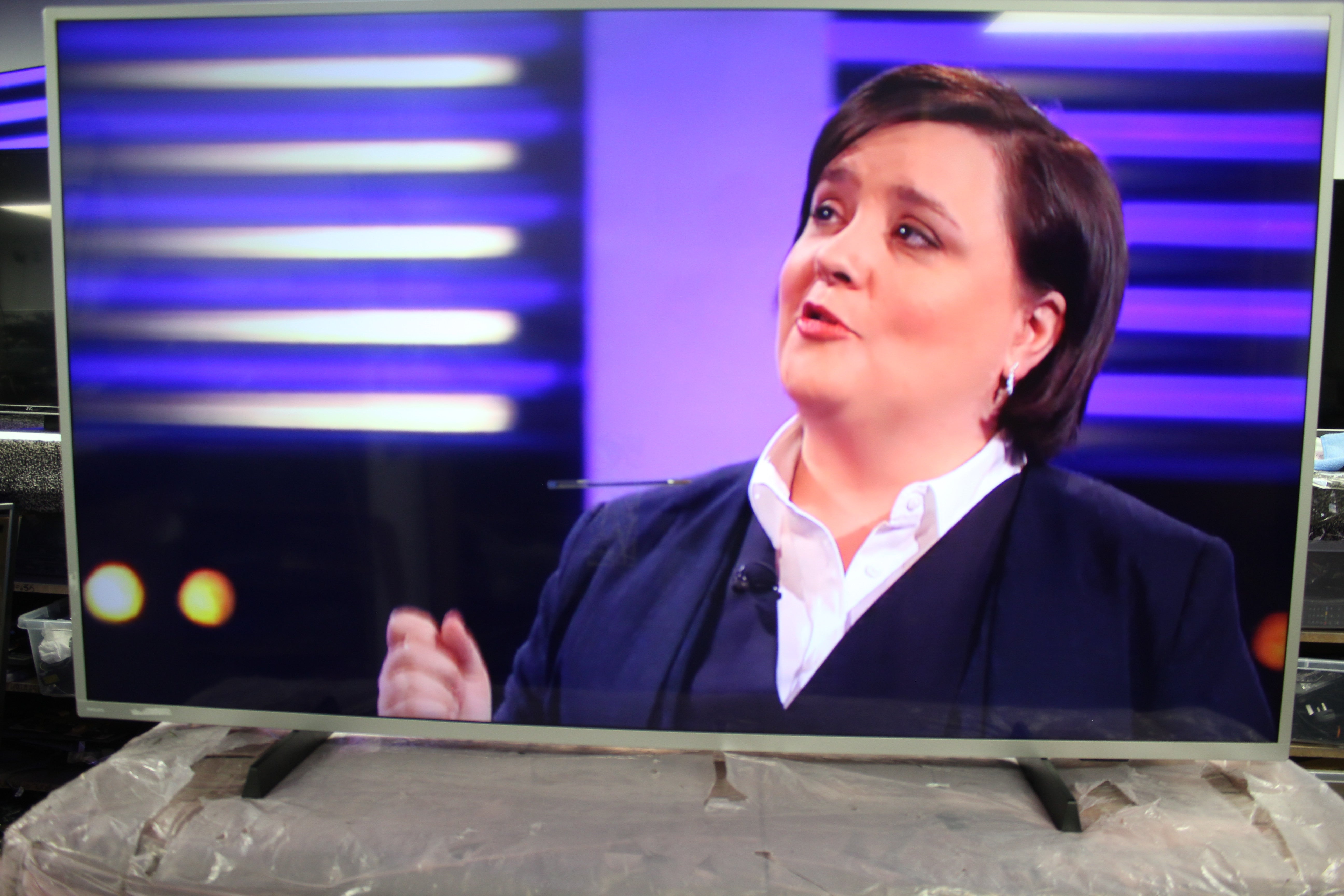 58" Philips 58PUS7855 Ambilight 4K HDR Smart LED TV - Electronic World TV