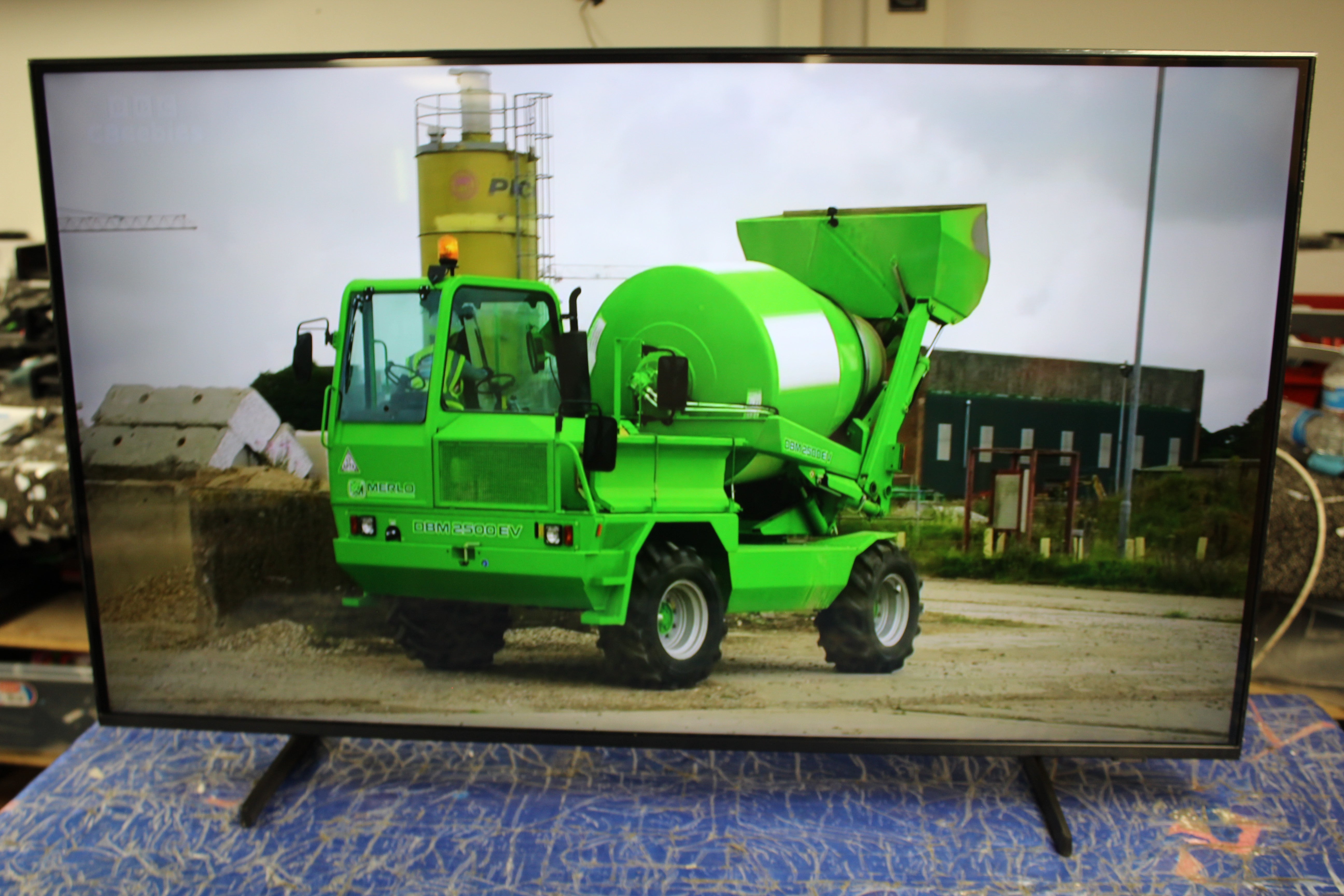 43" Samsung UE43DU7100KXXU 4K HDR Crystal Smart LED TV - Electronic World TV