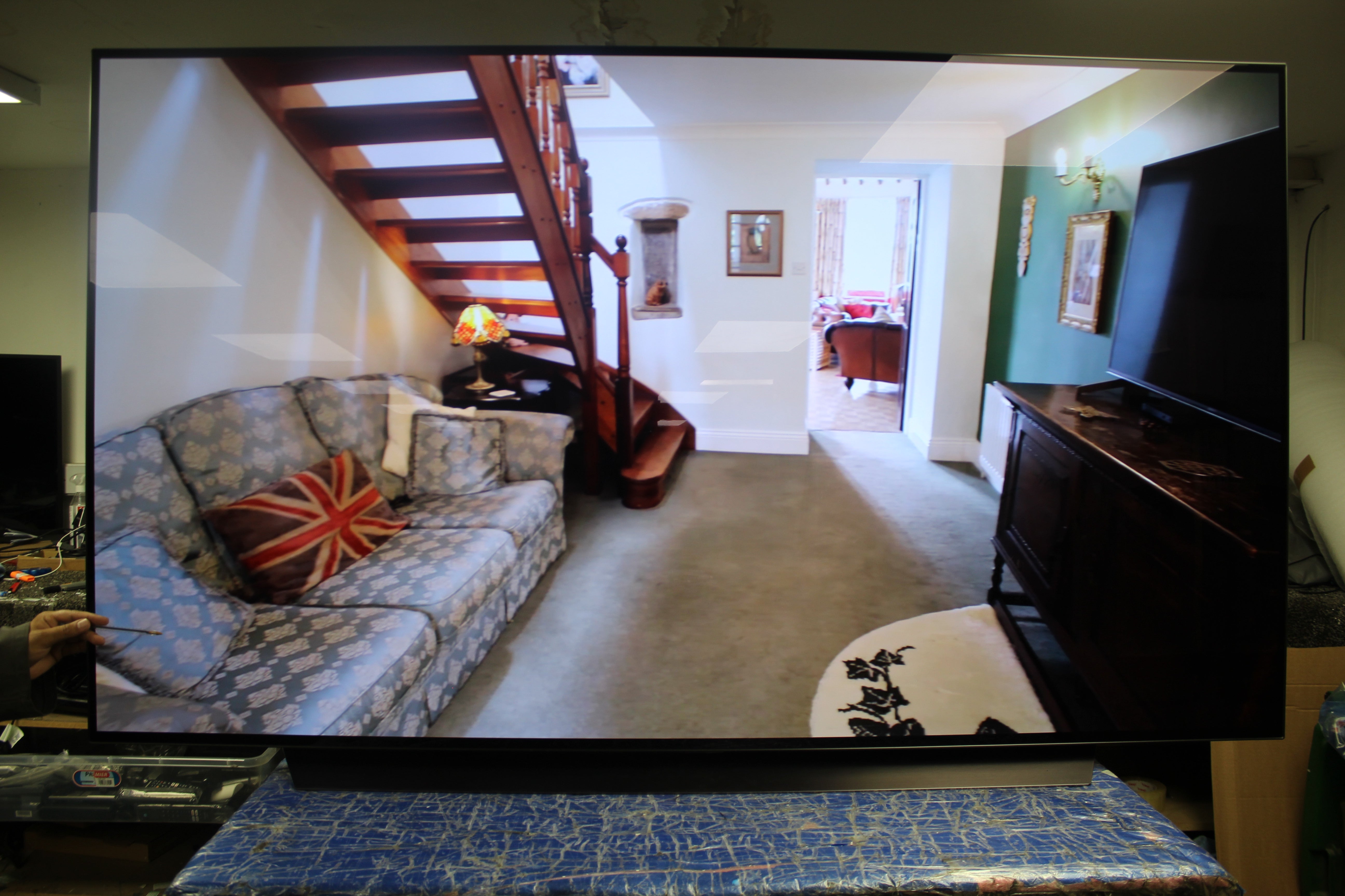 77" LG OLED77C14LB 4K HDR Smart OLED TV - Electronic World TV