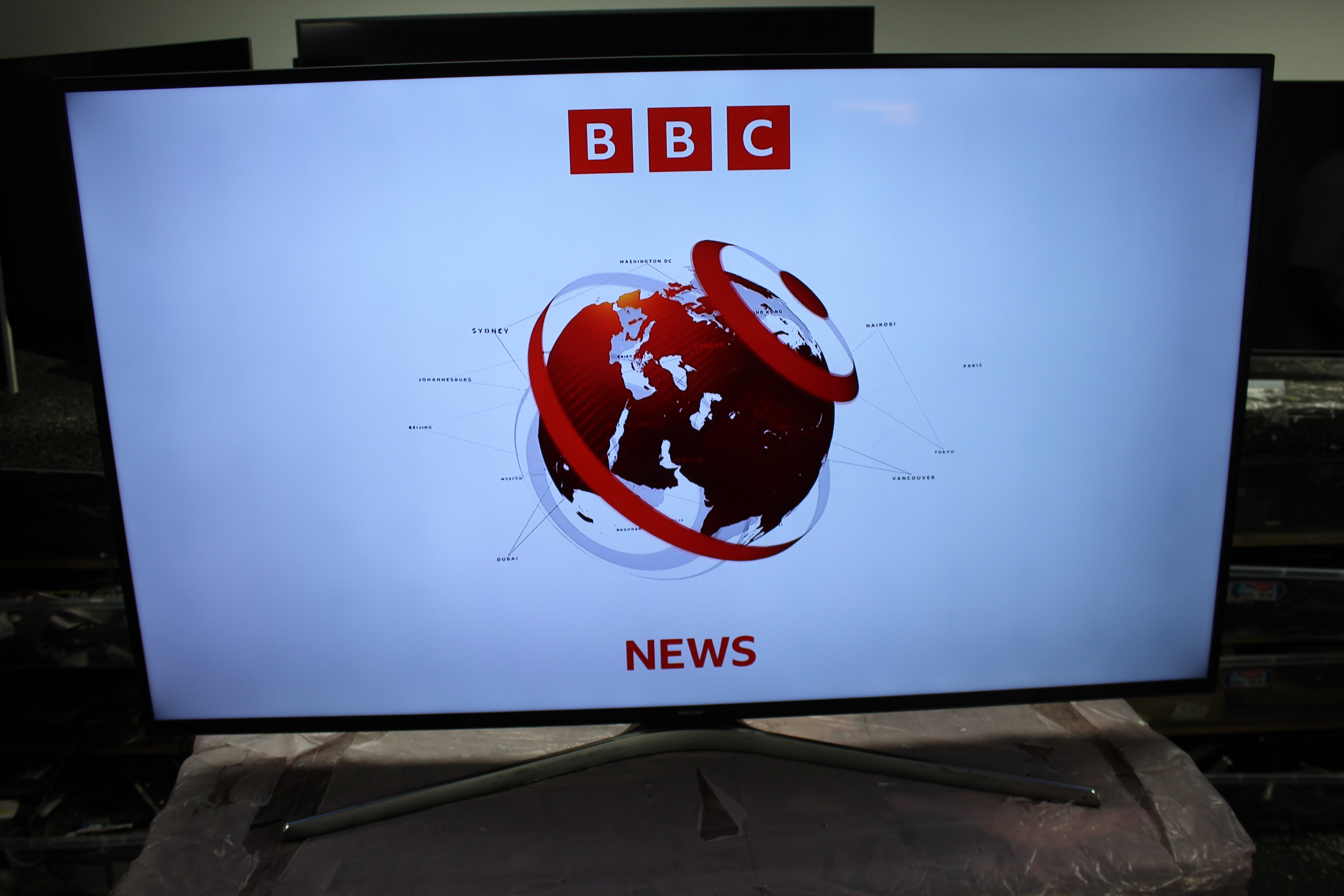 60" Samsung UE60KU6020 4k Ultra HD HDR Smart LED TV - Electronic World TV