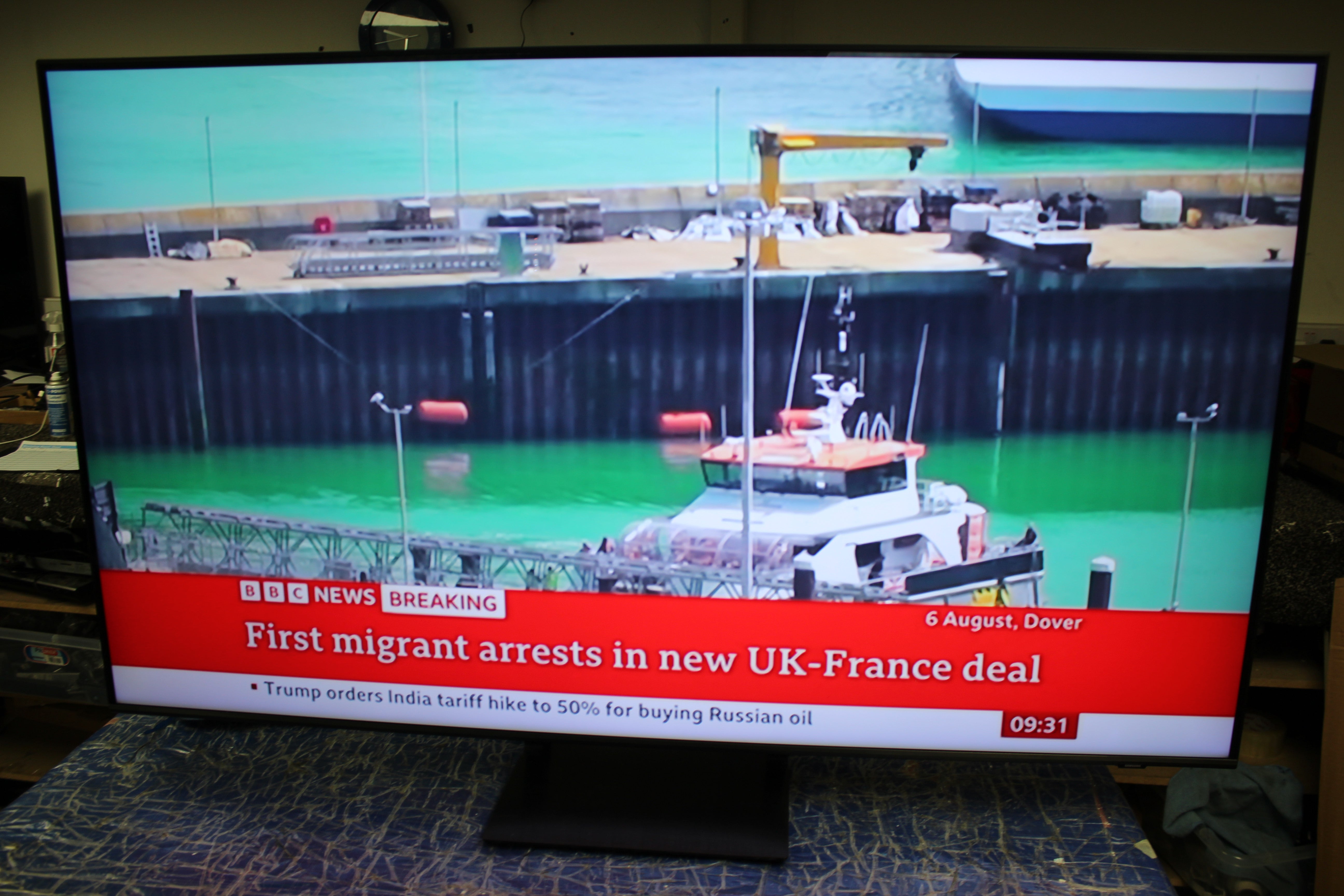 55" Samsung QE55Q70D 4K HDR Smart QLED TV - Electronic World TV