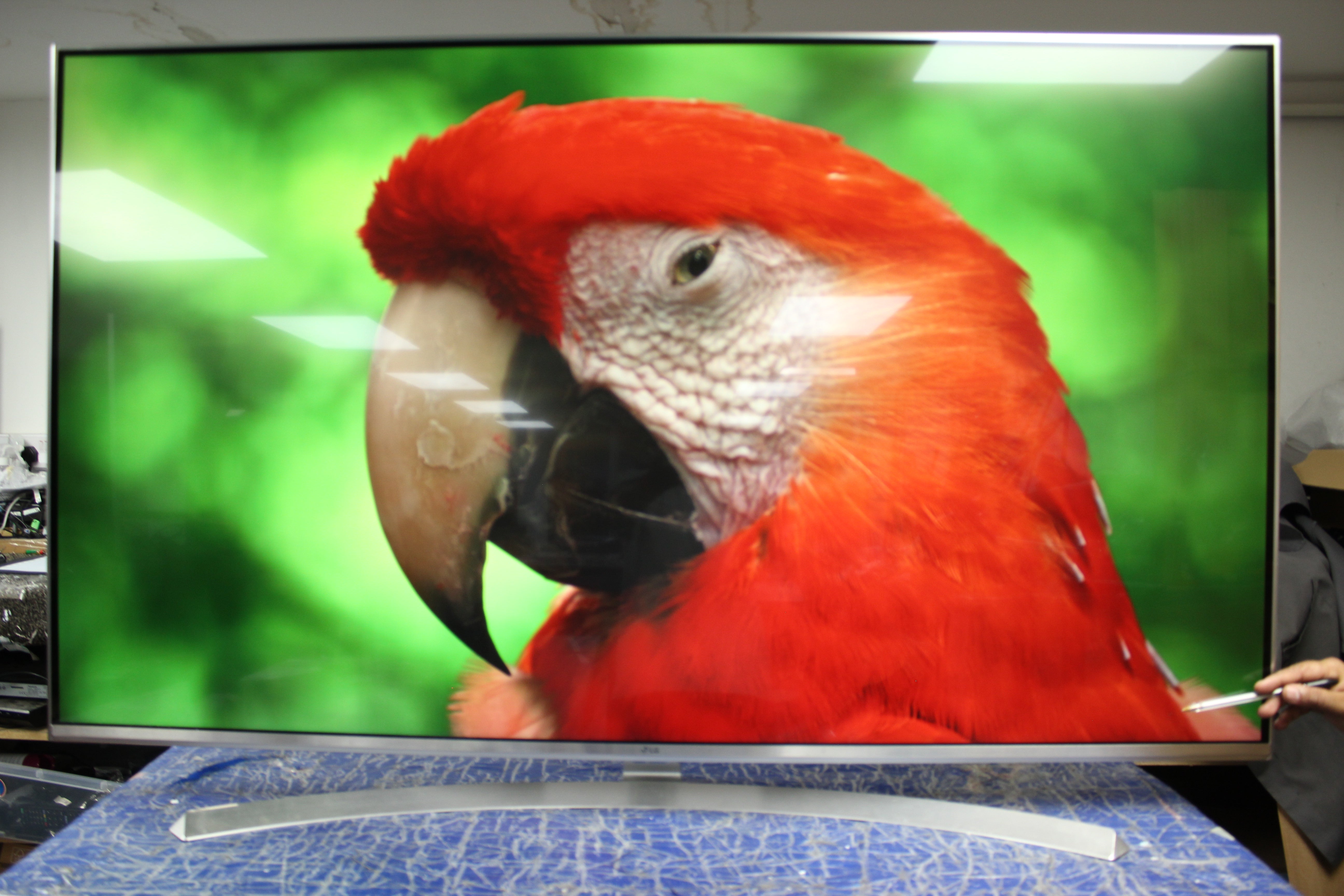 60" LG 60UH850V Super 4K Ultra HD HDR Smart 3D LED TV - Electronic World TV