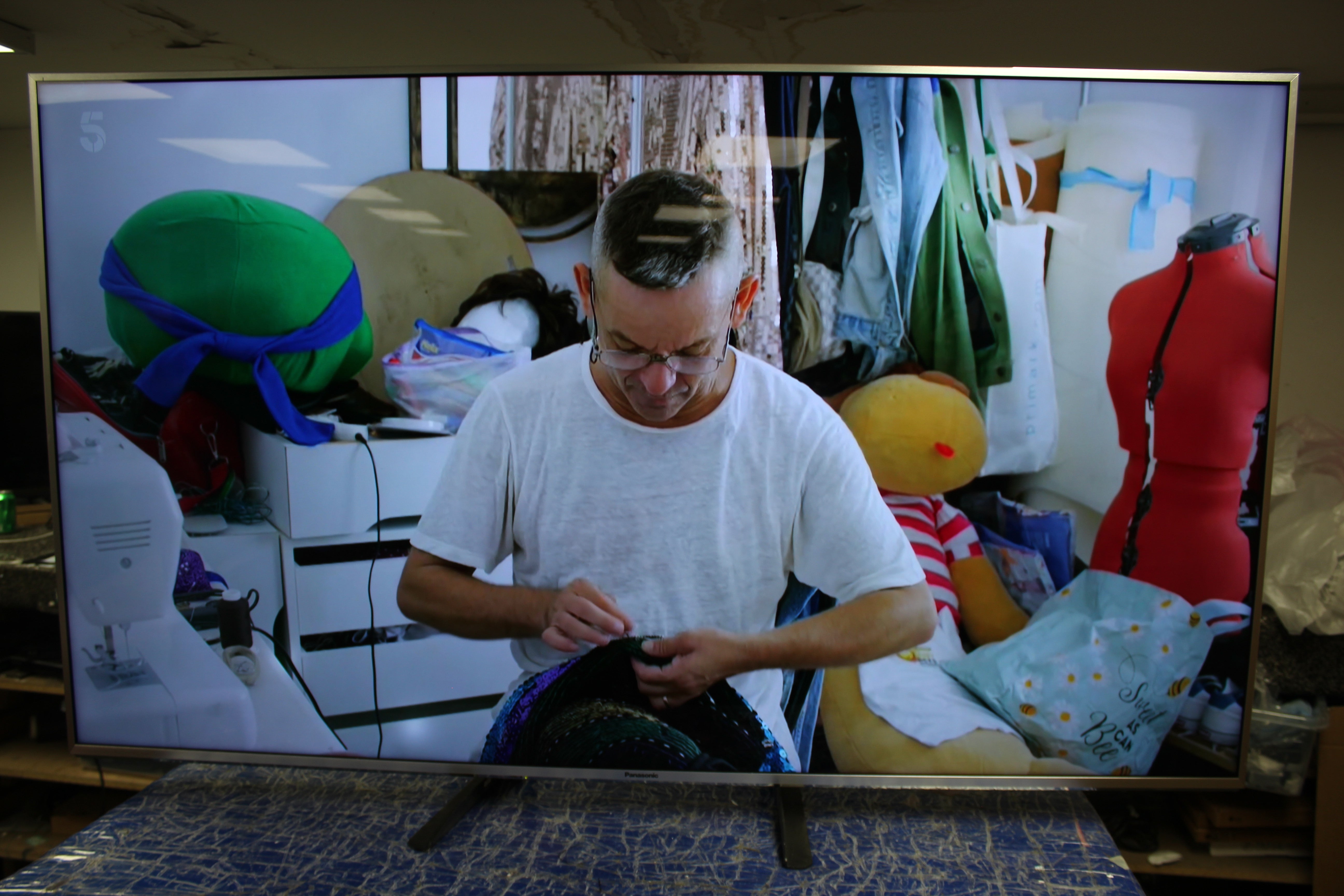 65" Panasonic TX-65DX750B 4K HDR Smart LED TV - Electronic World TV