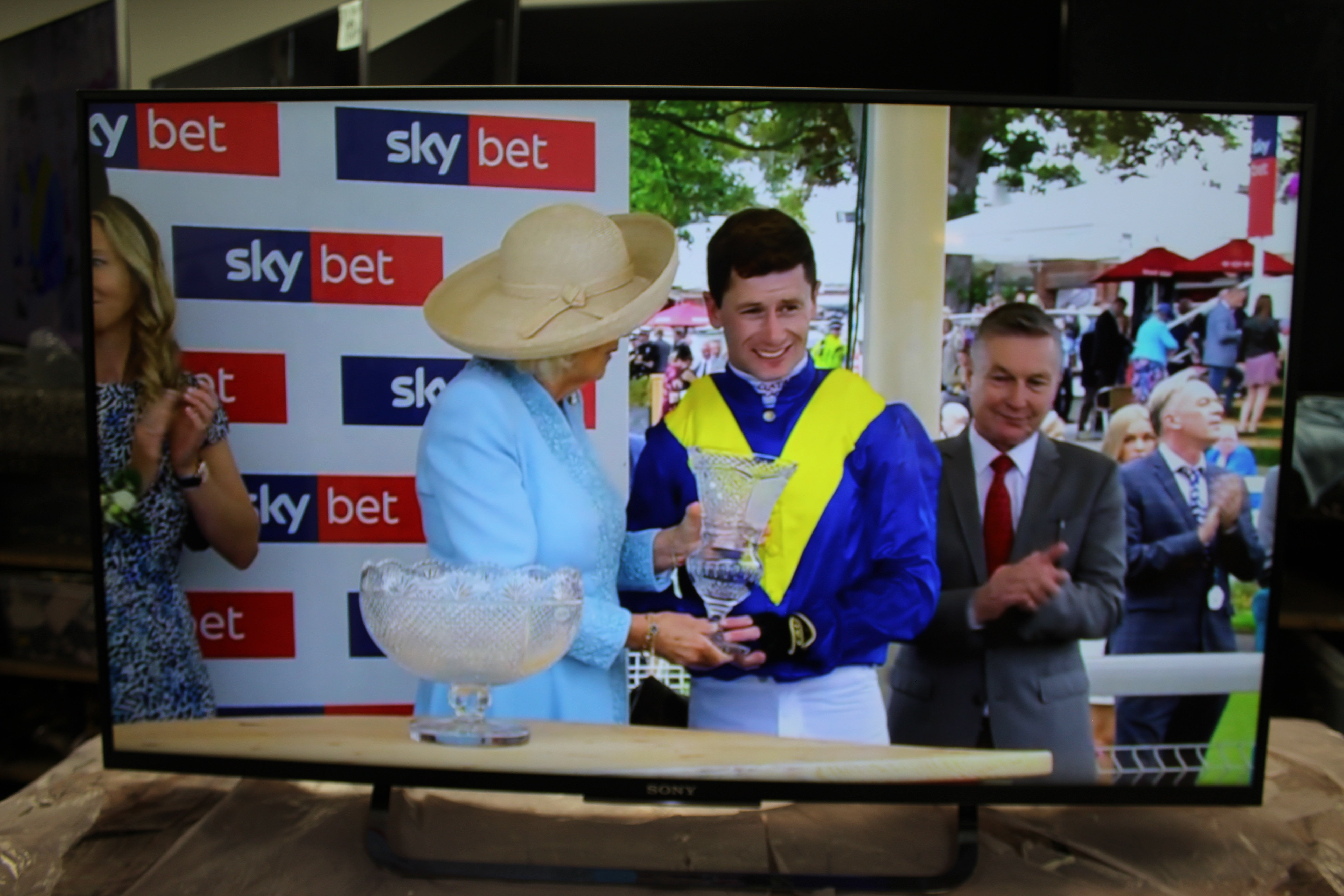 43" Sony KD43X8309CBU 4k Ultra HD Android Smart LED TV - Electronic World TV