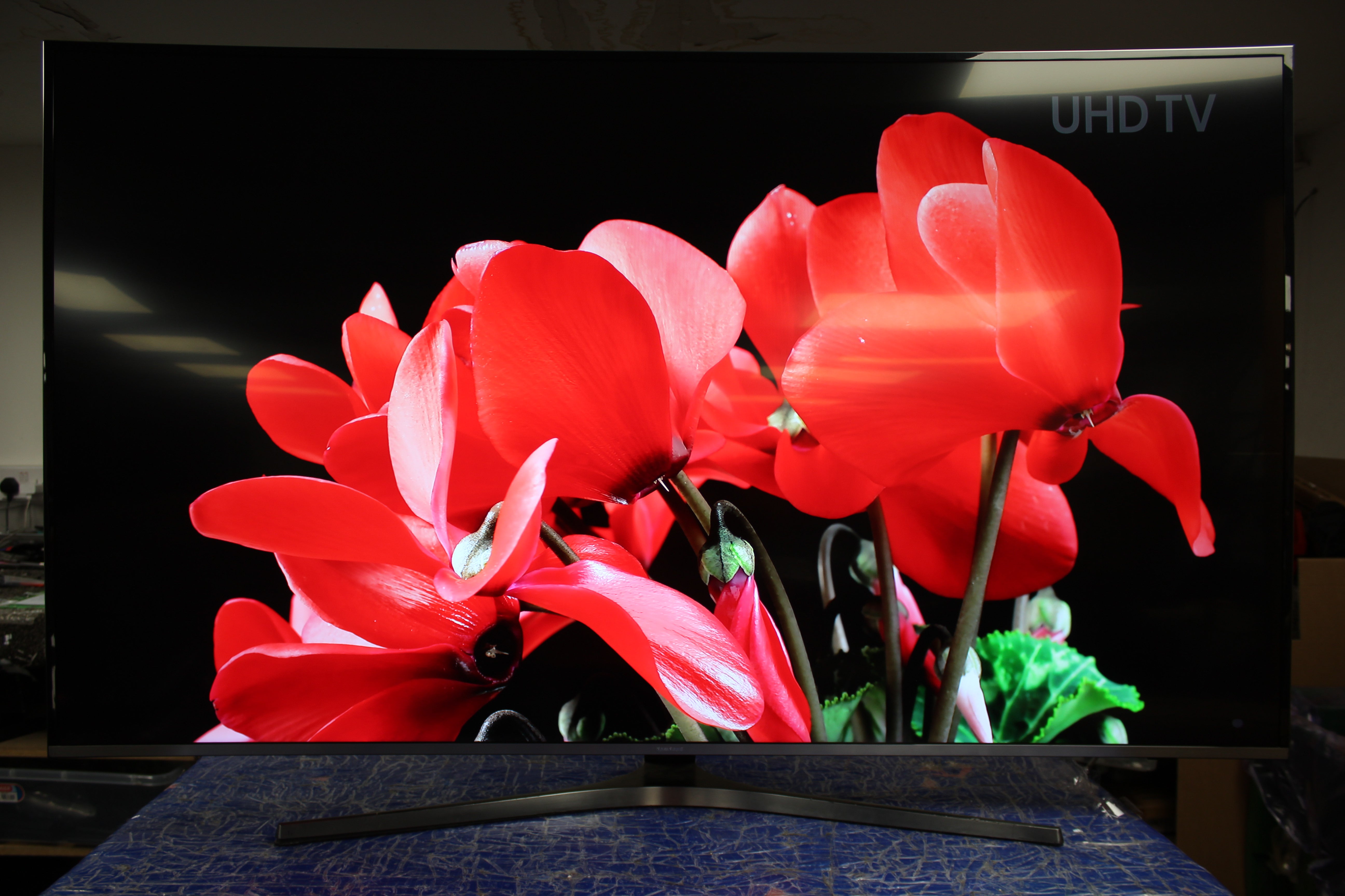 65" Samsung UE65KU6680 Curved 4K Ultra HD HDR Smart LED TV - Electronic World TV