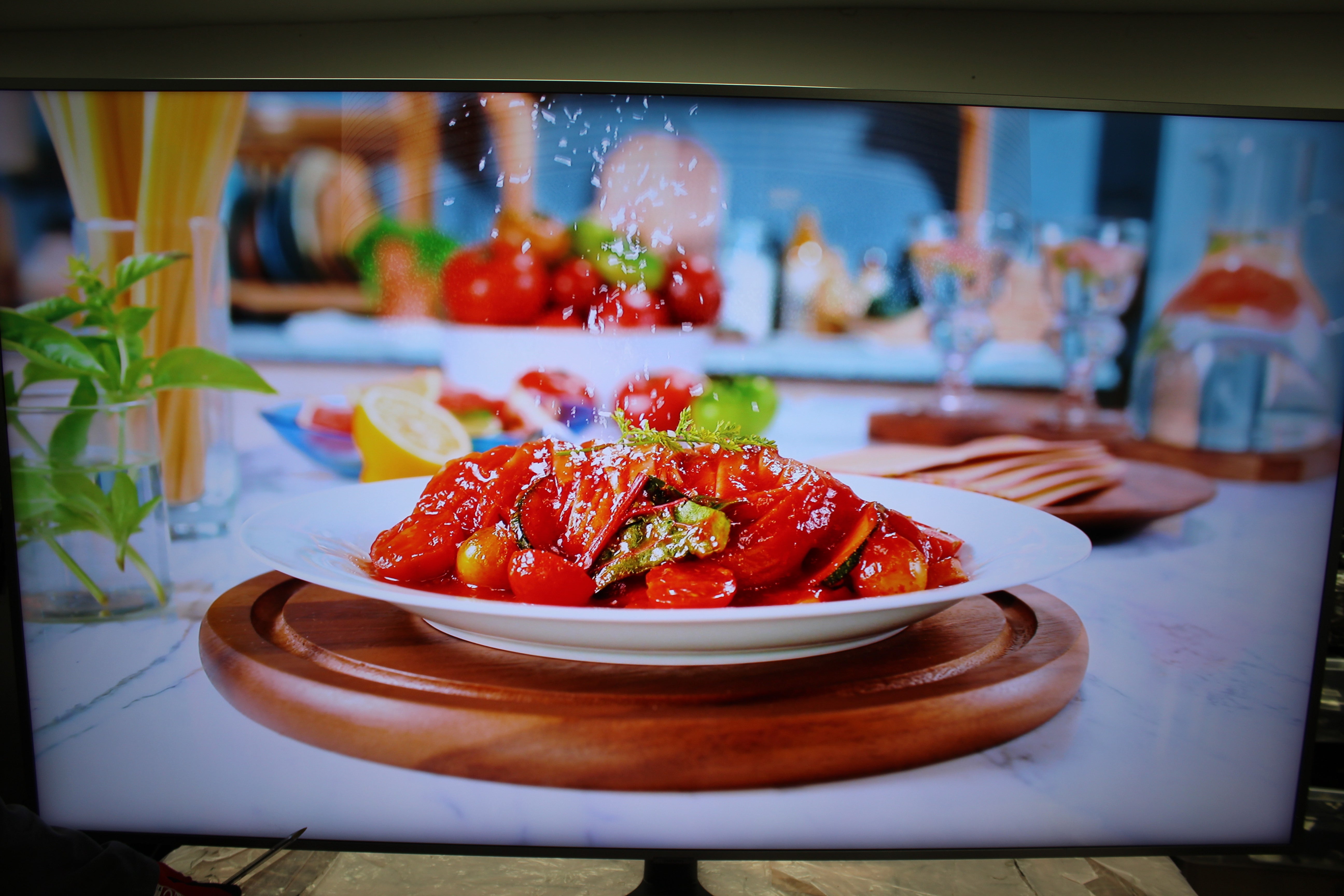 65" Samsung UE65RU7470UXXU 4K HDR Smart LED TV - Electronic World TV