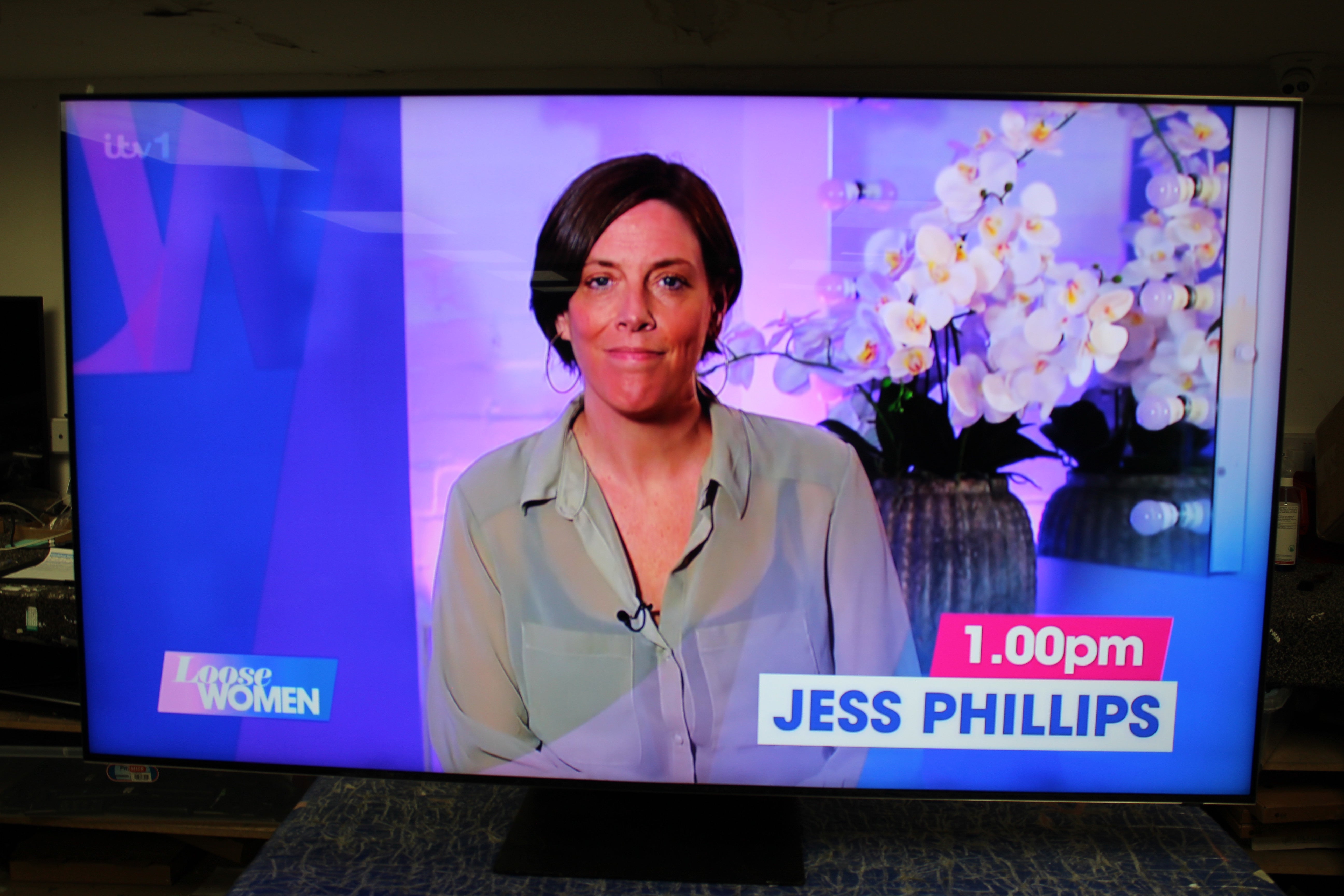 65" Samsung QE65QN700BTXXU Flagship 8K HDR Neo QLED TV - Electronic World TV