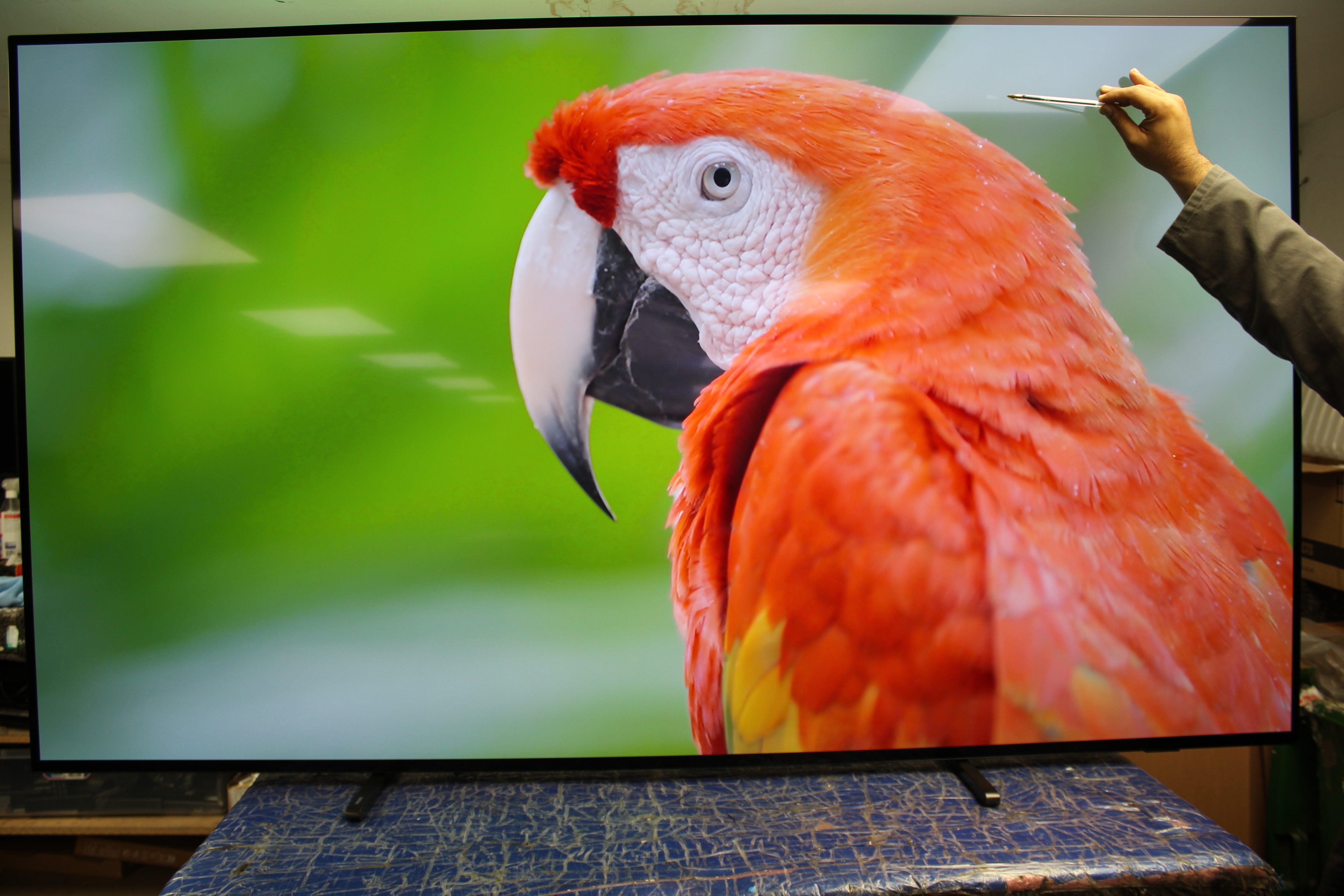 77" Philips 77OLED759/12 Ambilight 4K HDR Smart OLED TV - Electronic World TV