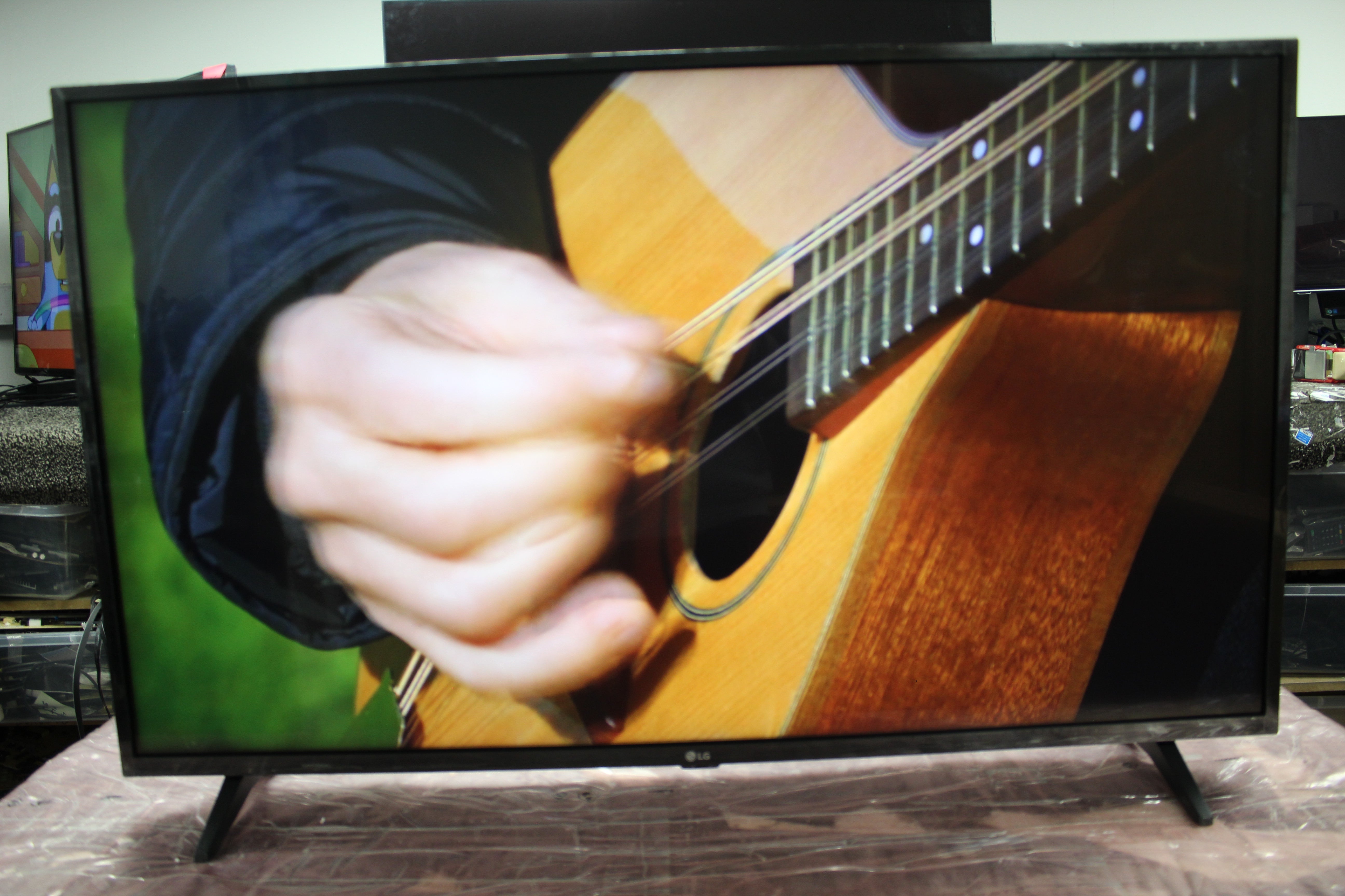 43" LG 43UP75006LF 4K Ultra HD HDR Smart LED TV - Electronic World TV