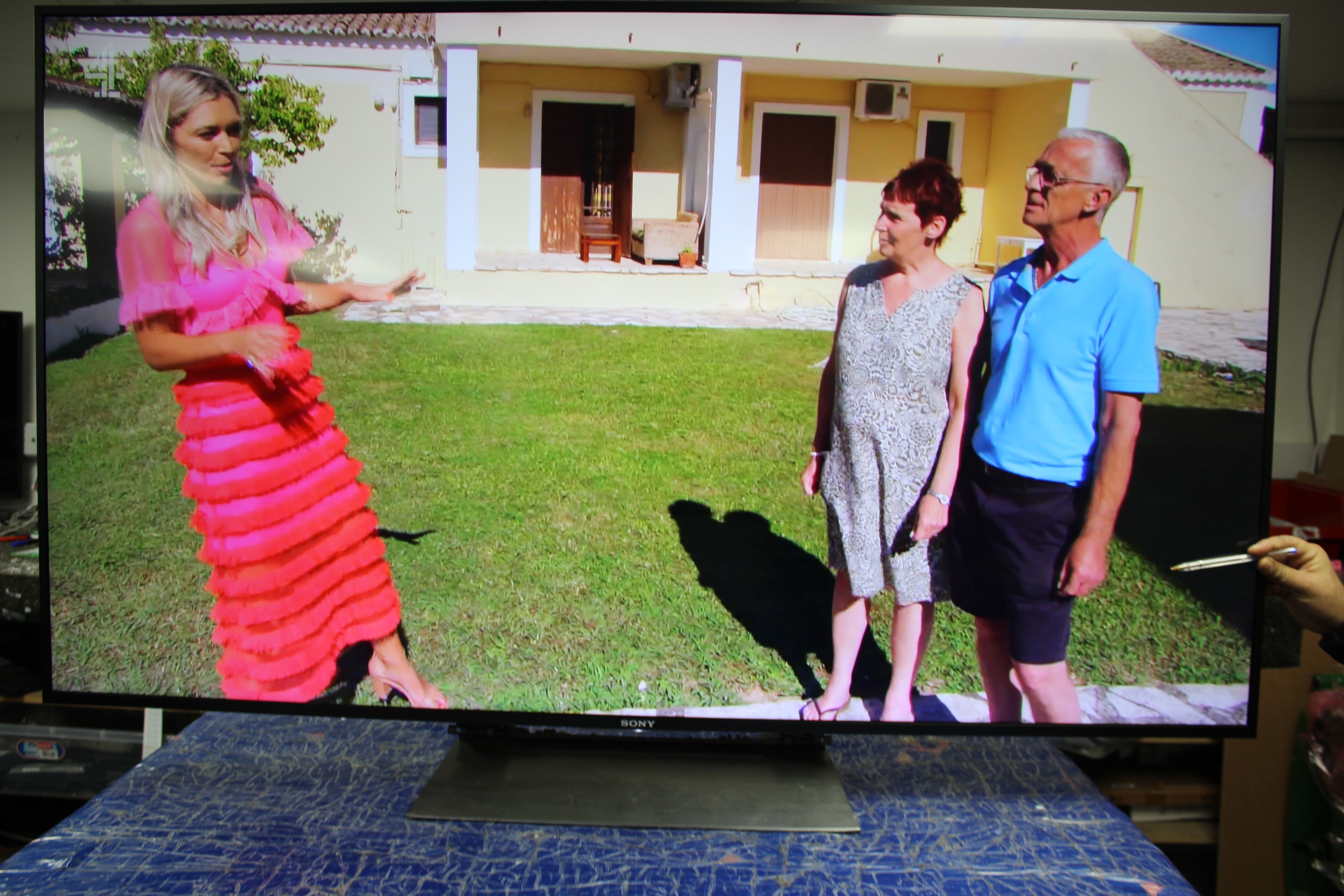 65" Sony KD65XE7002BU 4K Ultra HD HDR Smart LED TV - Electronic World TV