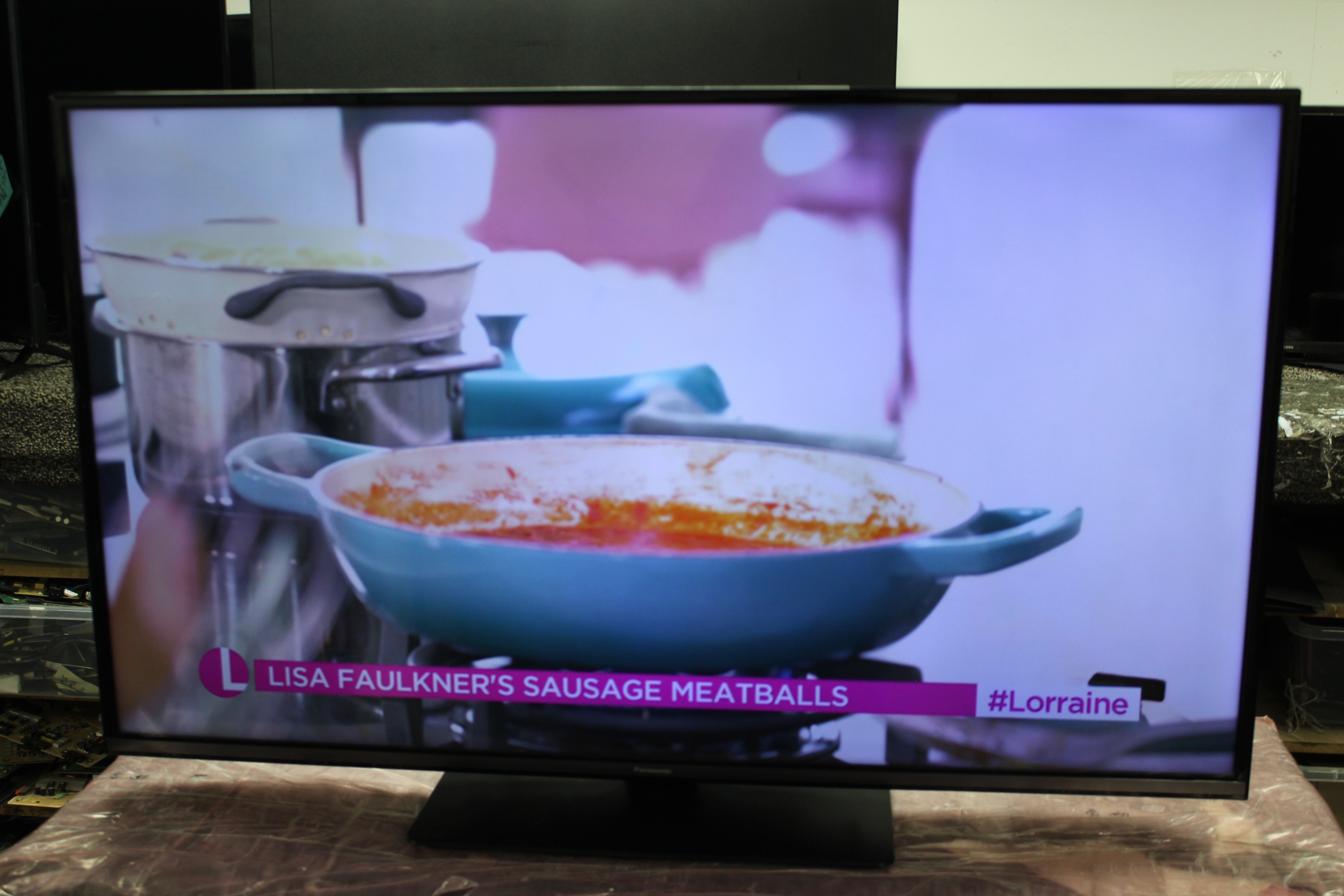 49" Panasonic TX-49GX555B 4K Ultra HD HDR Smart LED TV - Electronic World TV